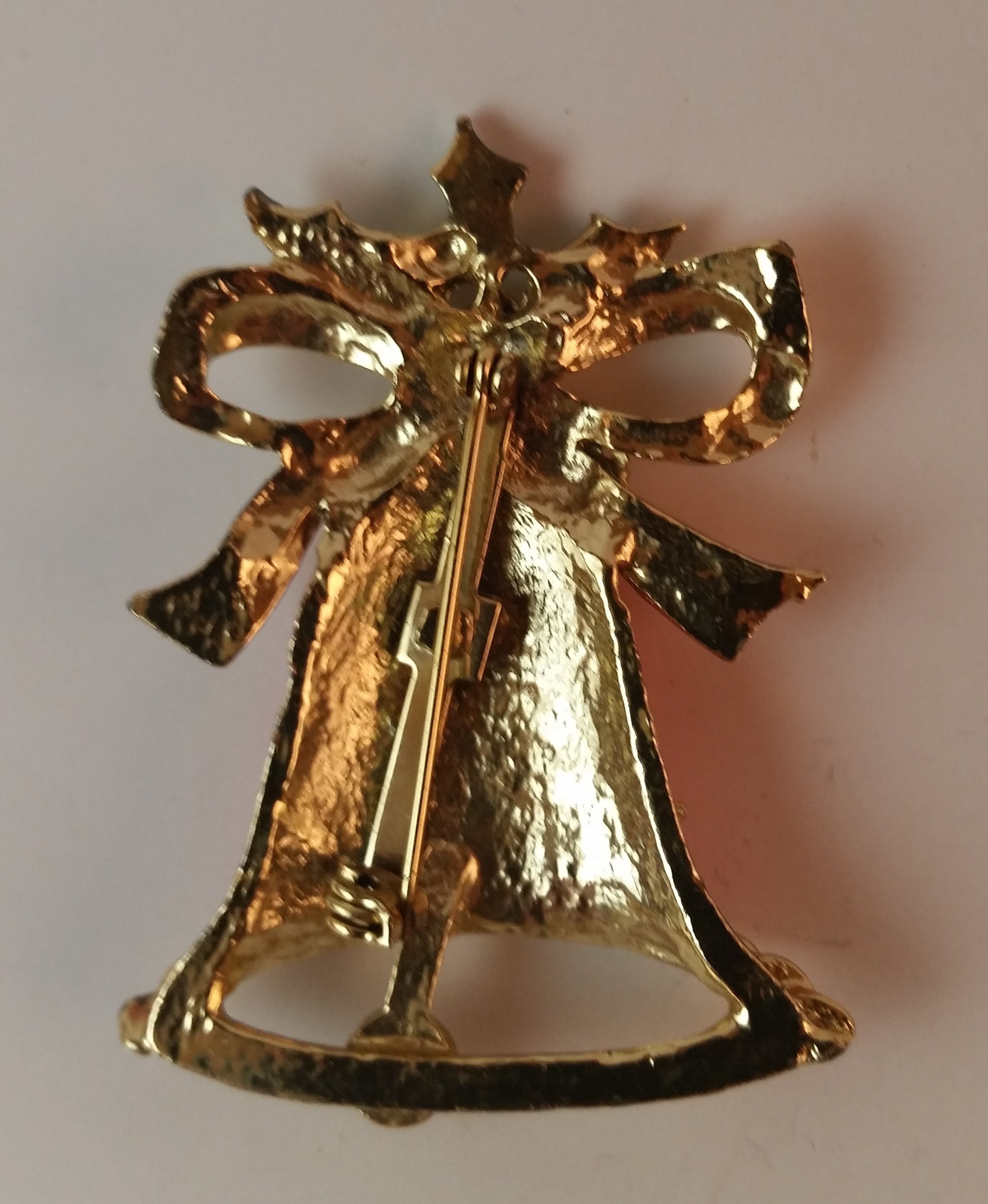 1970s Christmas Bell Ribbon & Holly Brooch Red Gold Green 2
