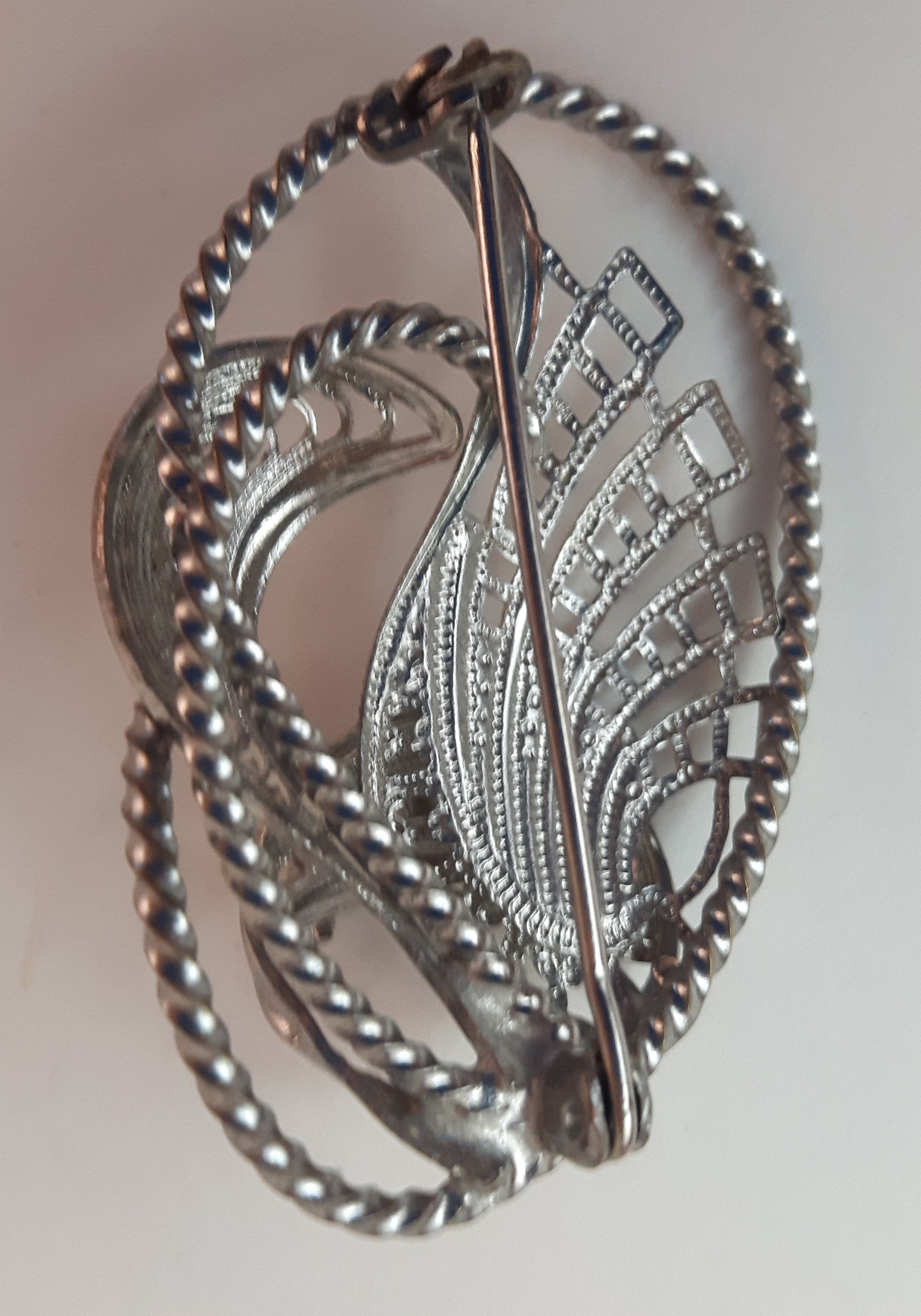 Vintage Silver Tone Opera Twist Style Brooch 2