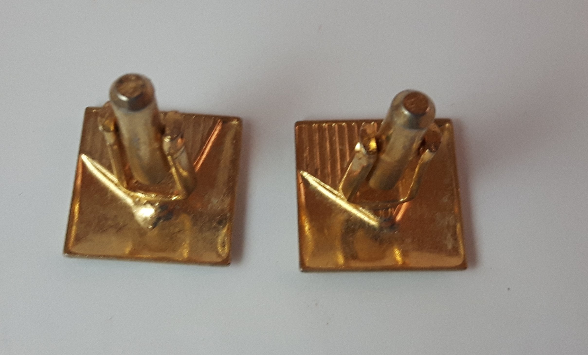 Vintage Gold Tone Cuff Links 2