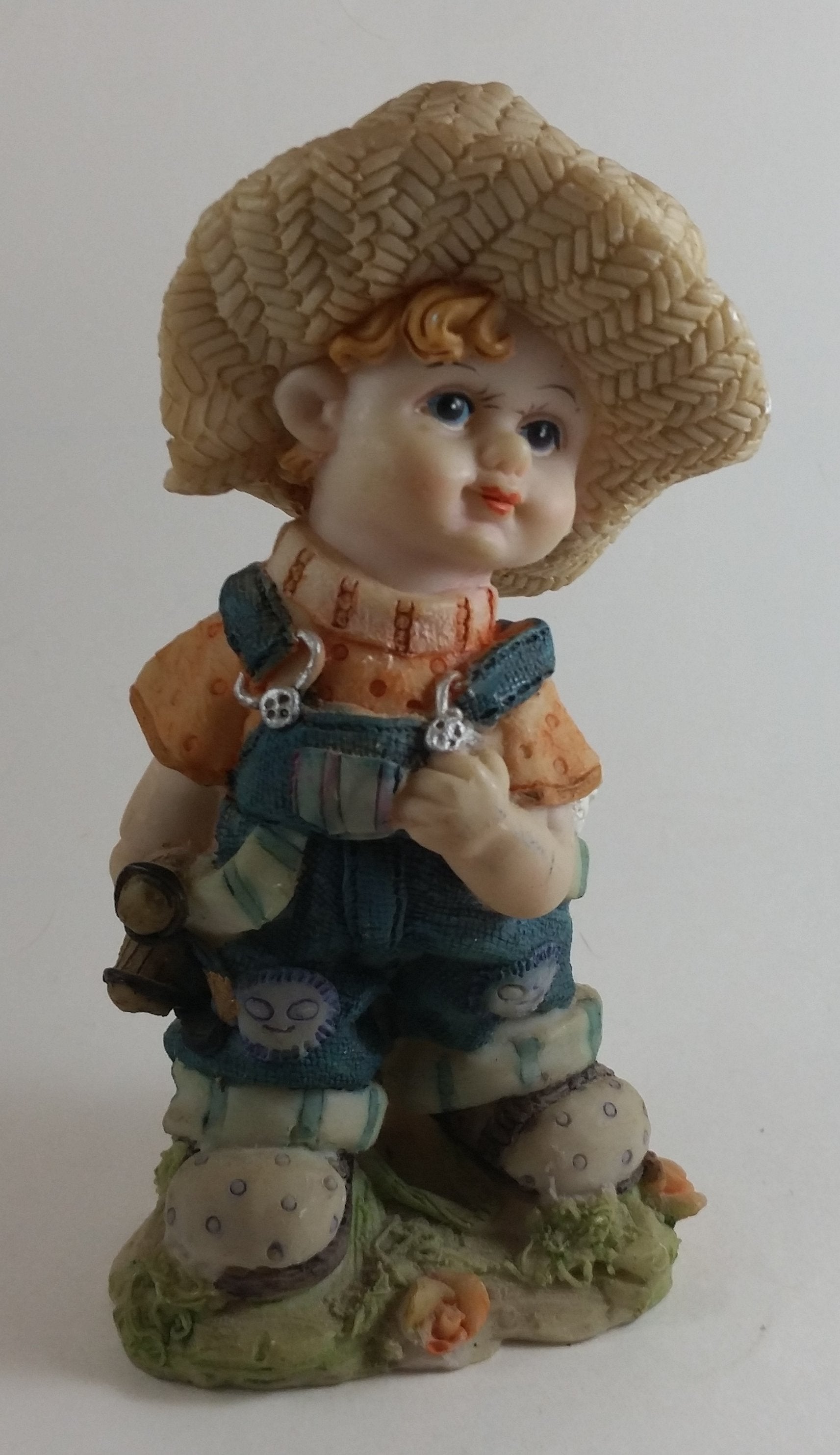 Vintage Cute Farm Girl Resin Figurine - Sabre of Montreal
