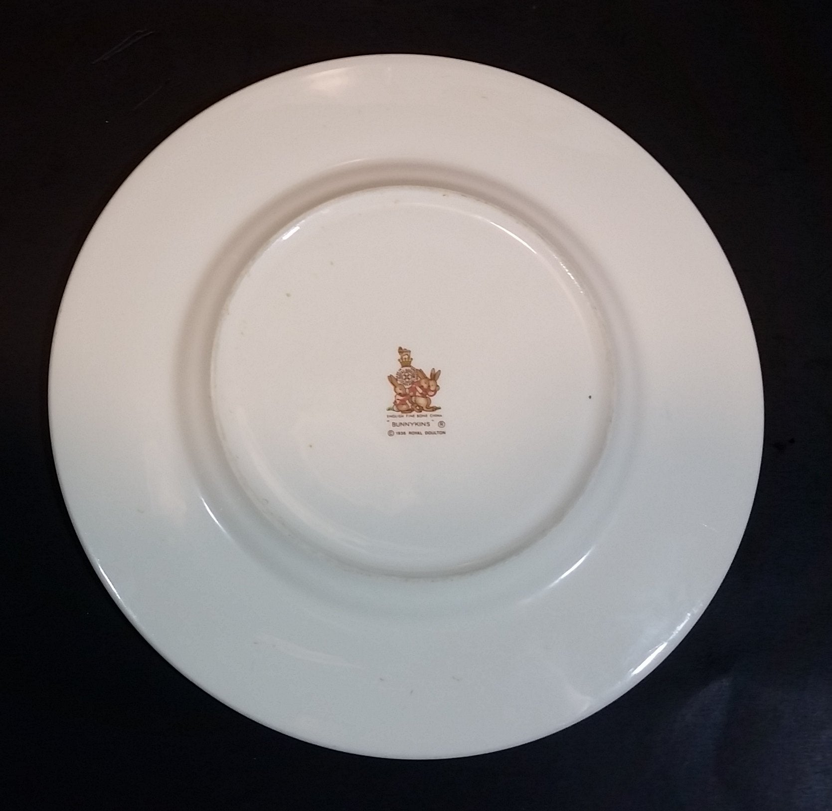 1970s Royal Doulton English Fine Bone China Bunnykins "Dressup Time" 8" Plate 5
