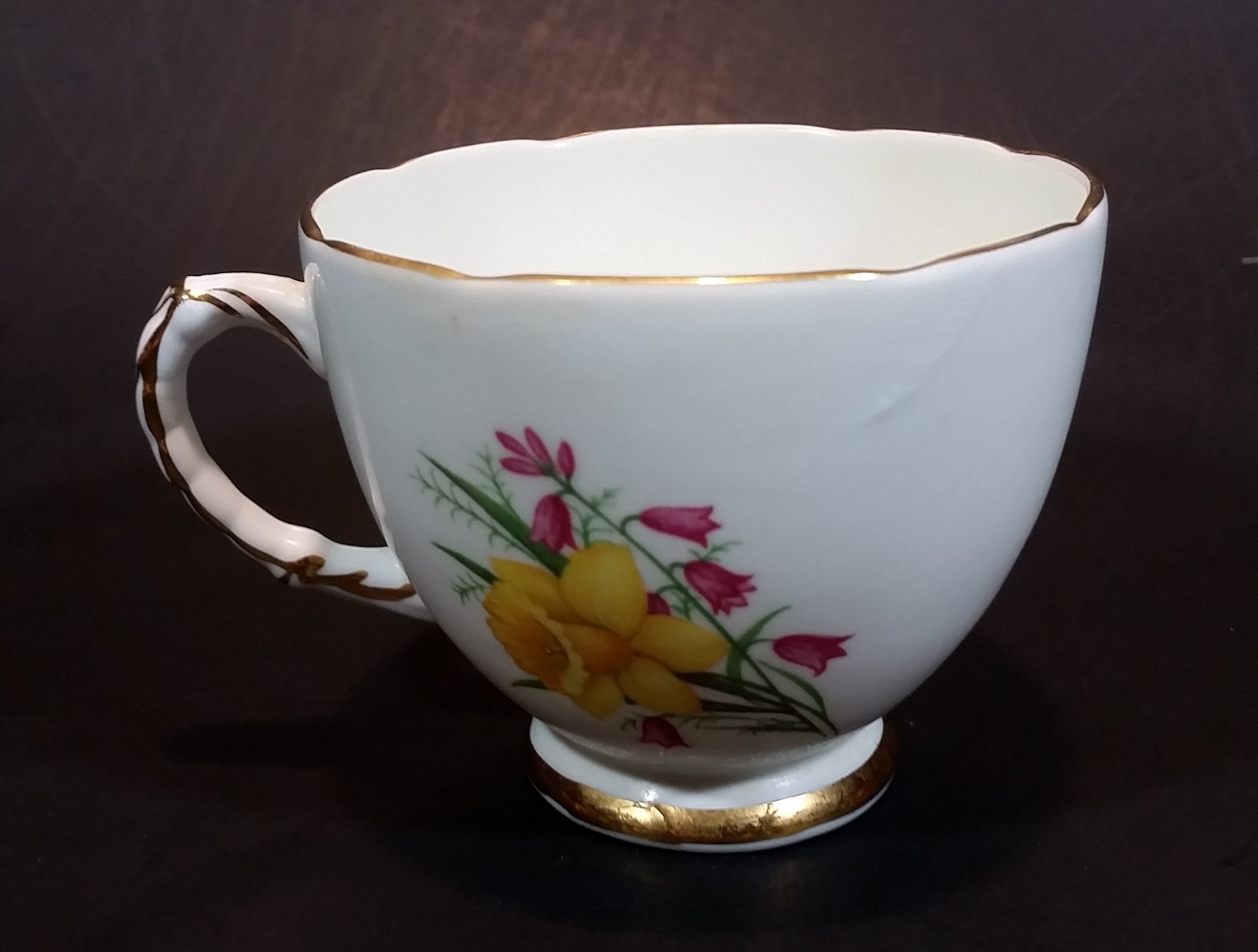 1970s Delphine Bone China Yellow Daffodils Teacup 4