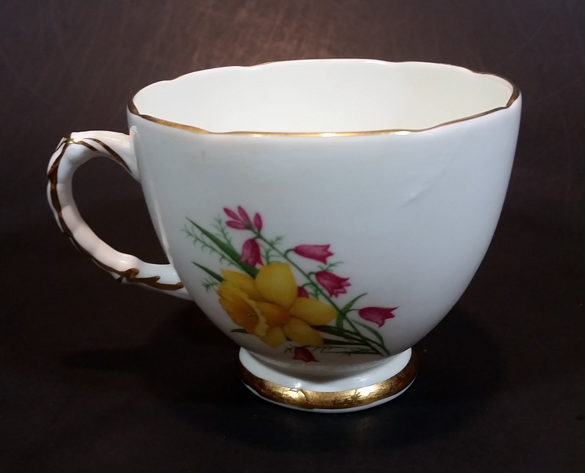 1970s Delphine Bone China Yellow Daffodils Teacup 5