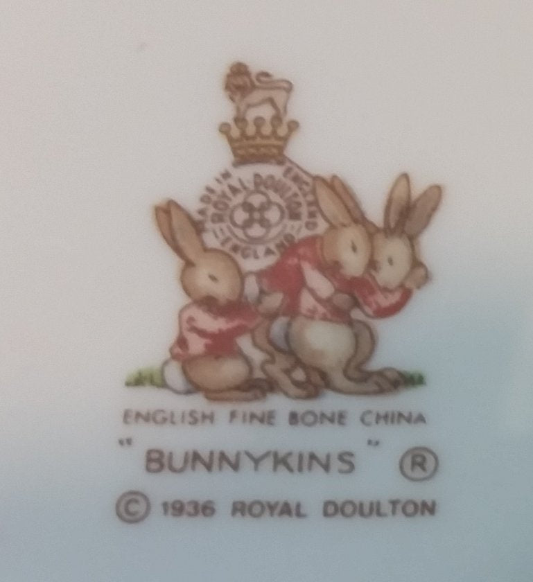 1970s Royal Doulton English Fine Bone China Bunnykins "Picnic" 6" Cereal Bowl 5