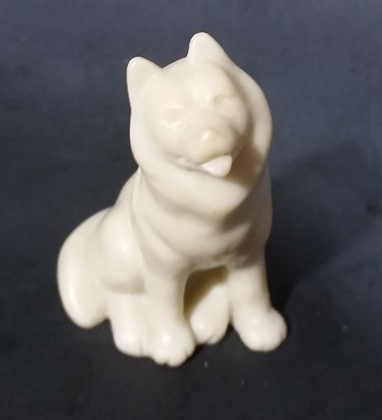 Small Marble Resin White Soapstone look Wolf Dog Sculpture Figurine 9