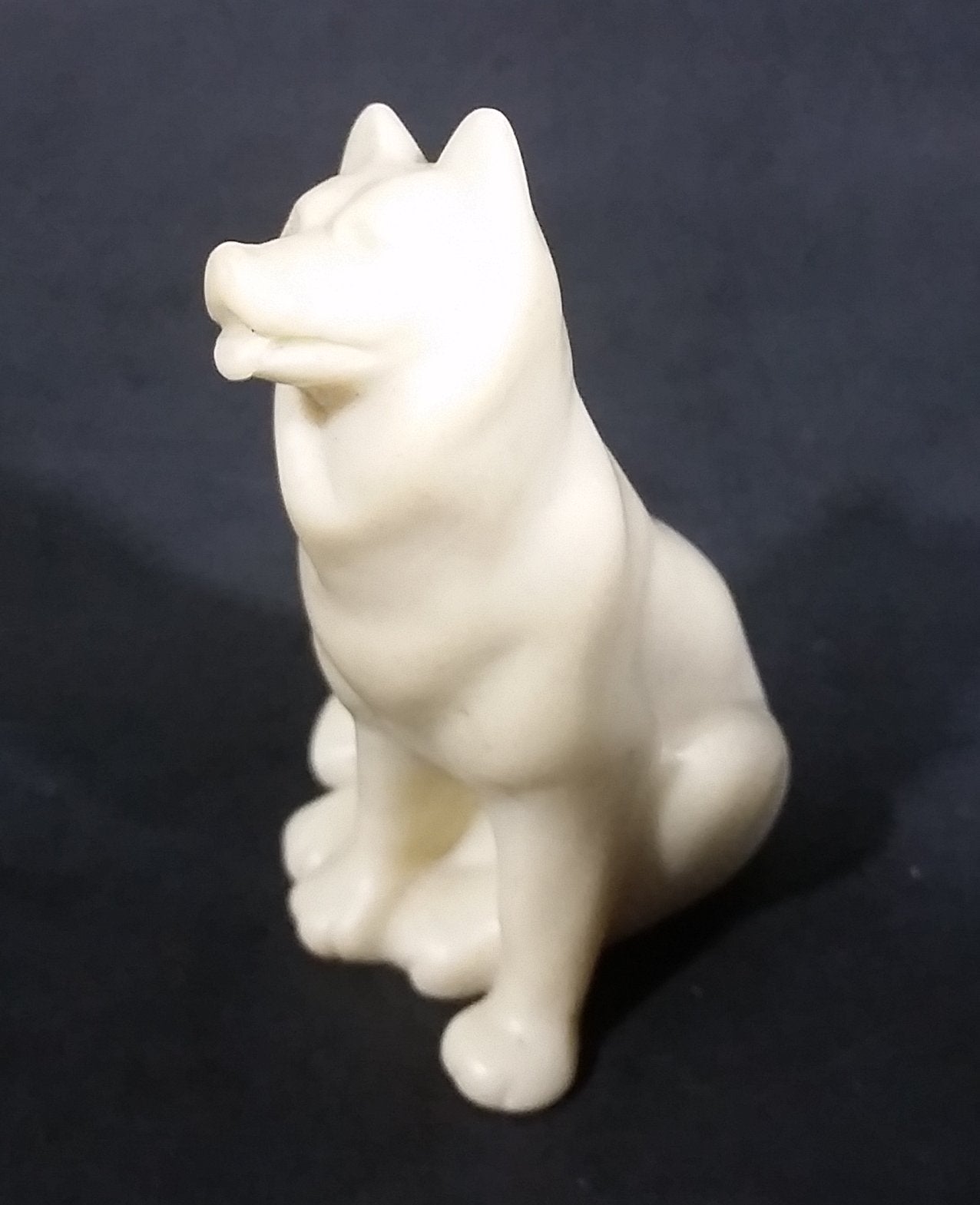 Small Marble Resin White Soapstone look Wolf Dog Sculpture Figurine 11