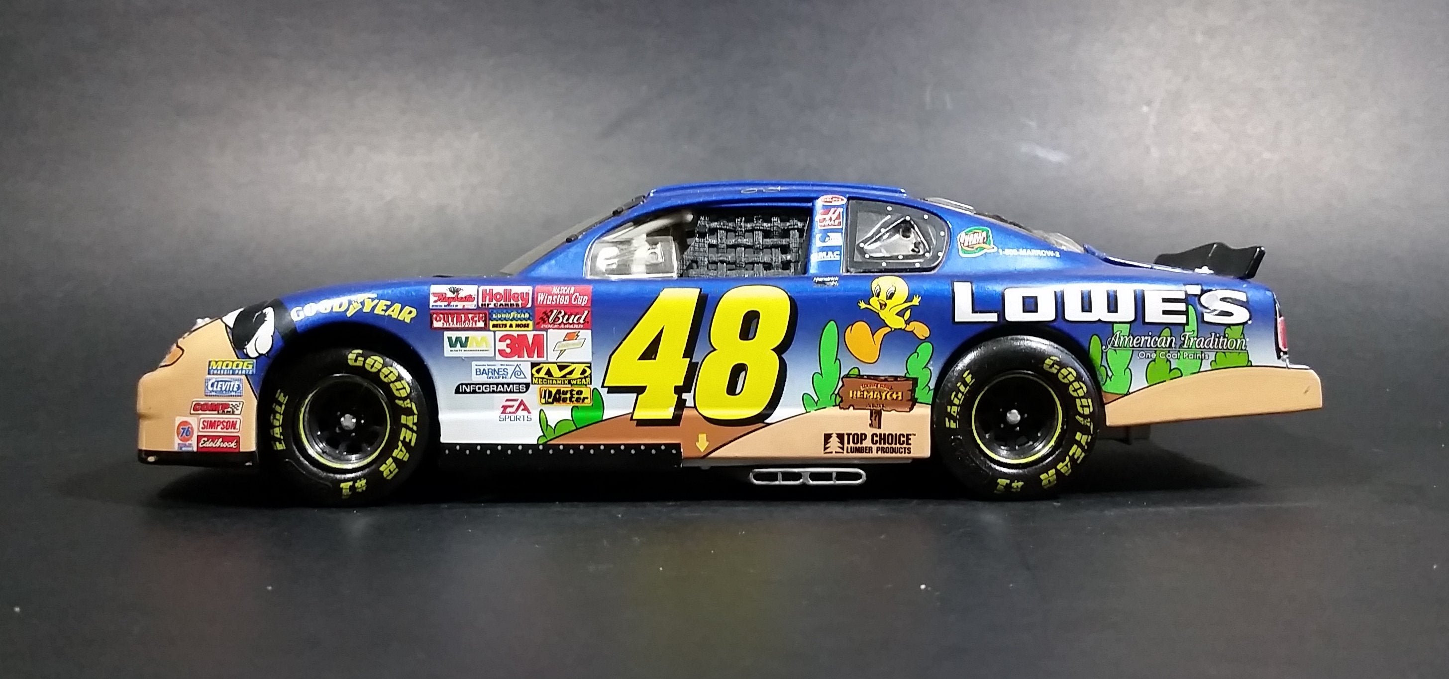 2002 Action Racing Warner Bros Looney Tunes Jimmie Johnson #48 Nascar Monte Carlo 1/24 Scale Die Cast Toy Model Vehicle 12