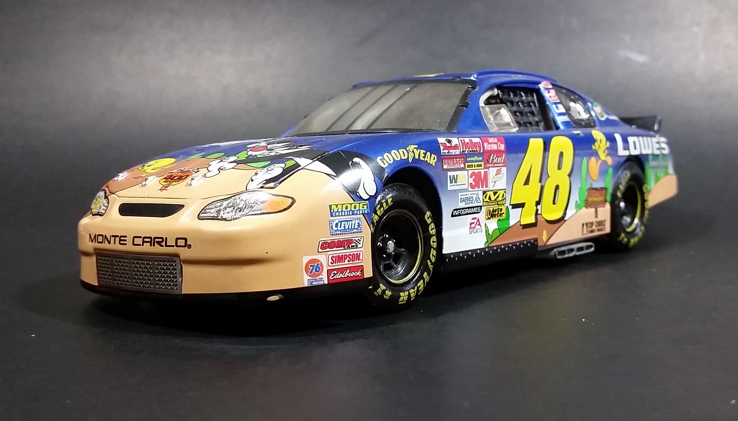 2002 Action Racing Warner Bros Looney Tunes Jimmie Johnson #48 Nascar Monte Carlo 1/24 Scale Die Cast Toy Model Vehicle 13