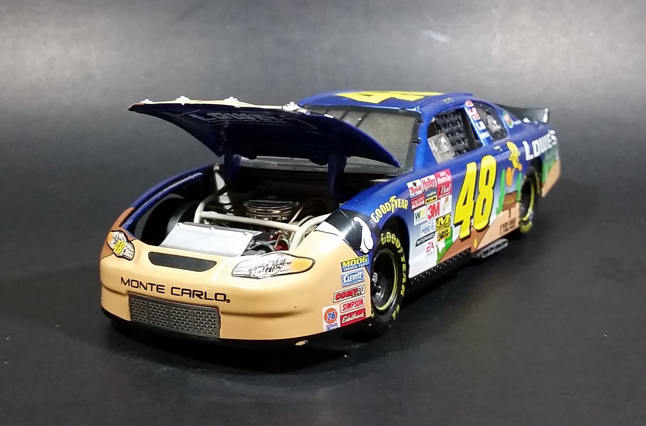 2002 Action Racing Warner Bros Looney Tunes Jimmie Johnson #48 Nascar Monte Carlo 1/24 Scale Die Cast Toy Model Vehicle 3