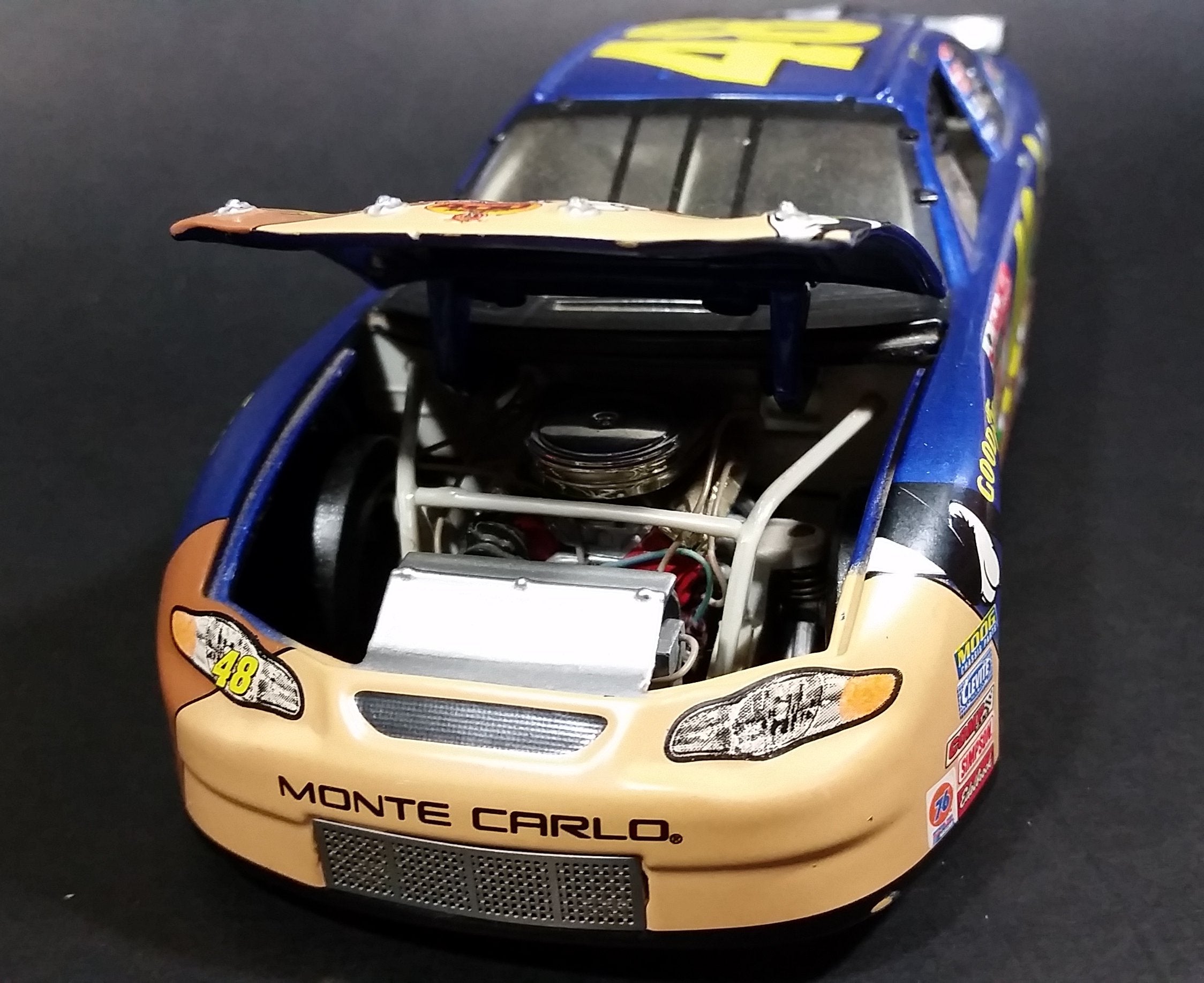 2002 Action Racing Warner Bros Looney Tunes Jimmie Johnson #48 Nascar Monte Carlo 1/24 Scale Die Cast Toy Model Vehicle 4