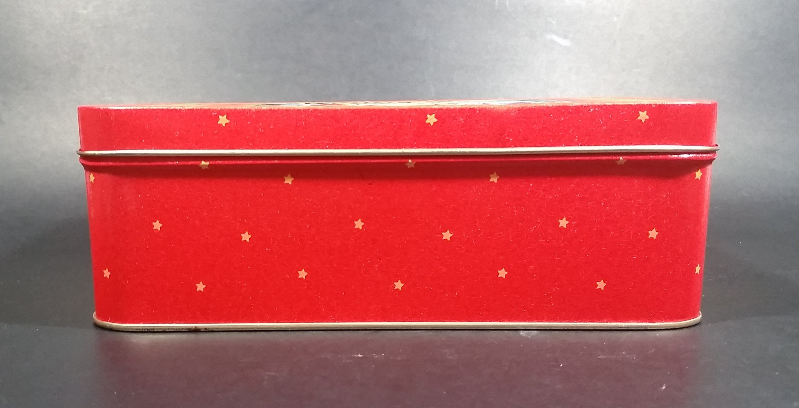 1994 Disney It's A Small World Holiday Mickey, Minnie, and Friends Christmas Holiday Tin 5