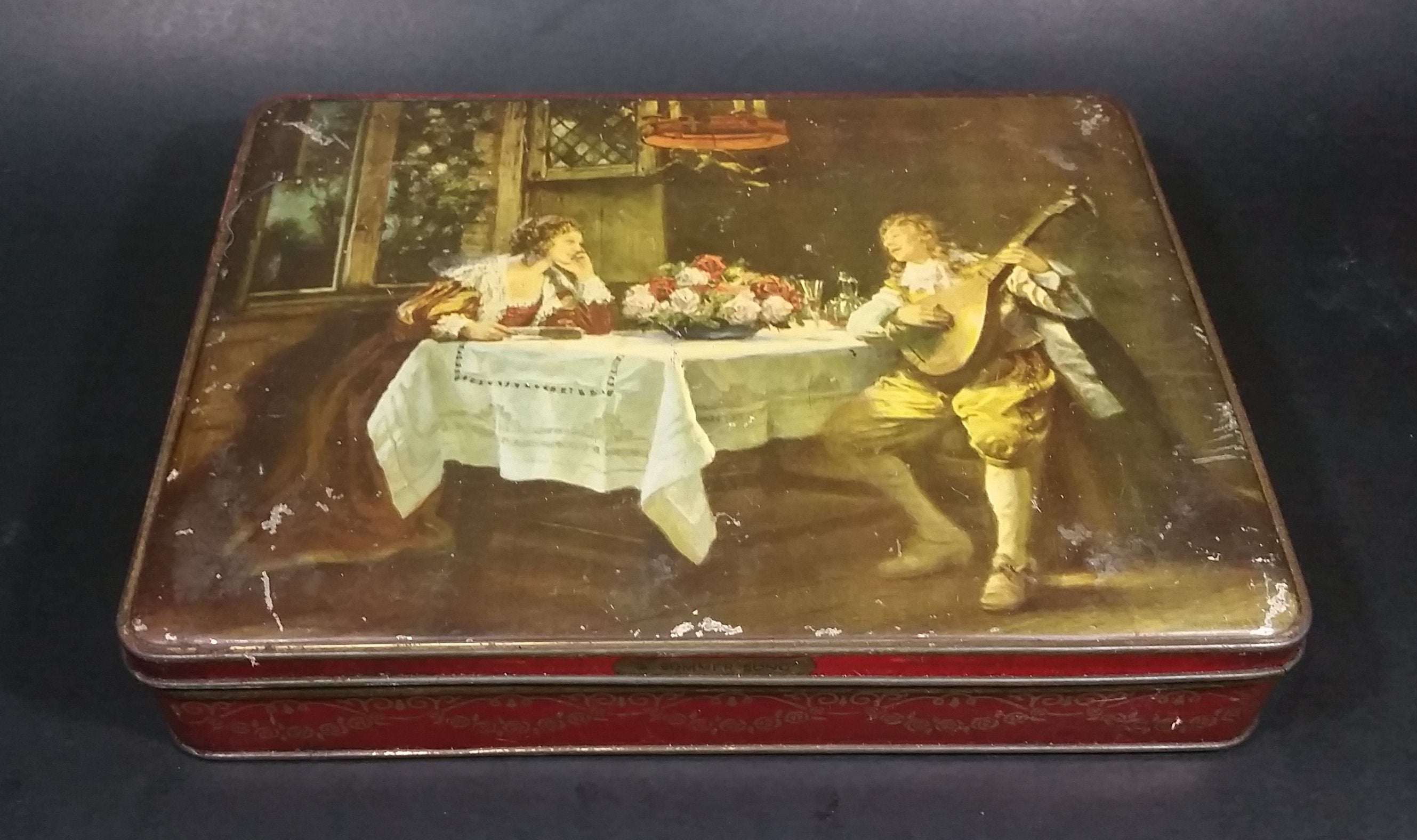 Antiques 1931 Carr & Co. Carlisle Biscuits "A Summer Song" Courting Scene Biscuits Tin 12