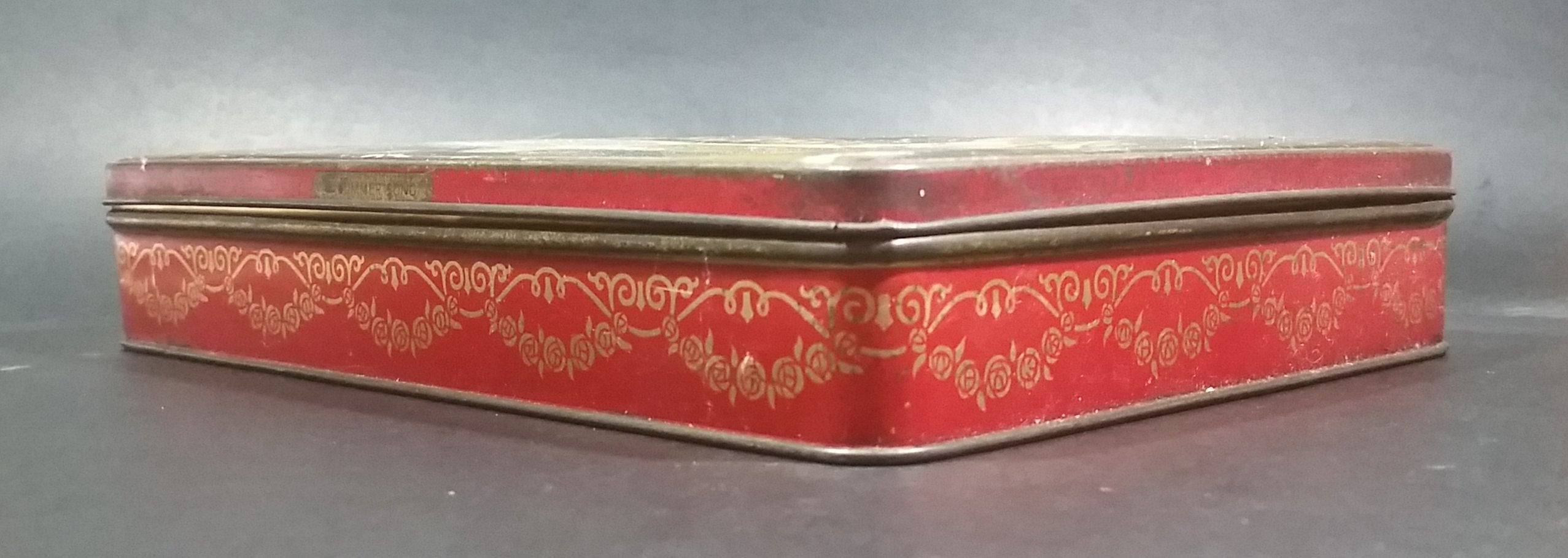 Antiques 1931 Carr & Co. Carlisle Biscuits "A Summer Song" Courting Scene Biscuits Tin 2