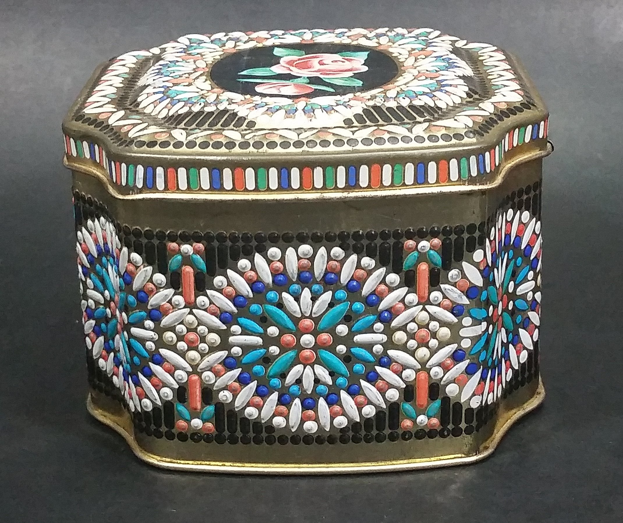 Collectible Beautifully Decorated Pink Rose Flower Storage Container Tin 3