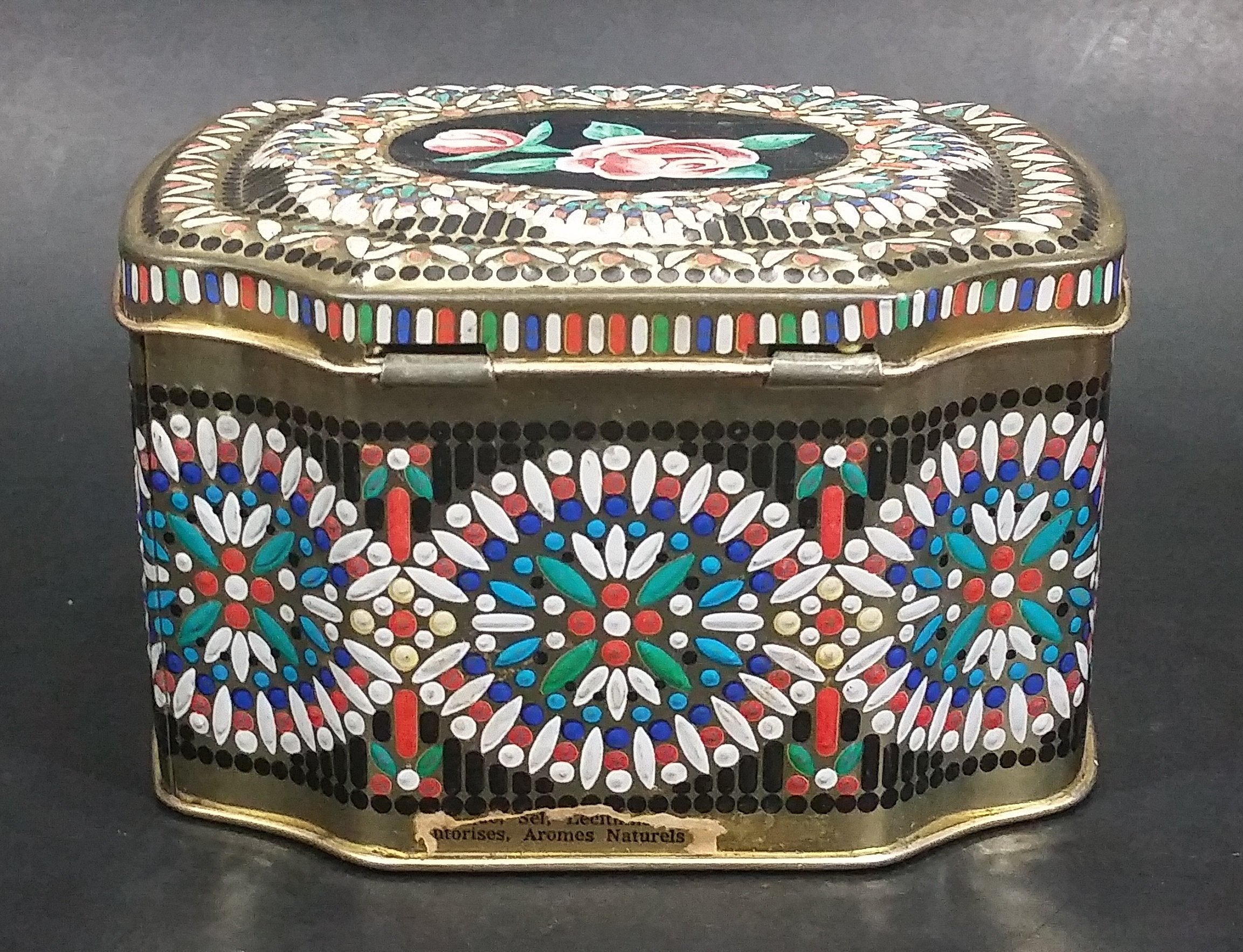 Collectible Beautifully Decorated Pink Rose Flower Storage Container Tin 5