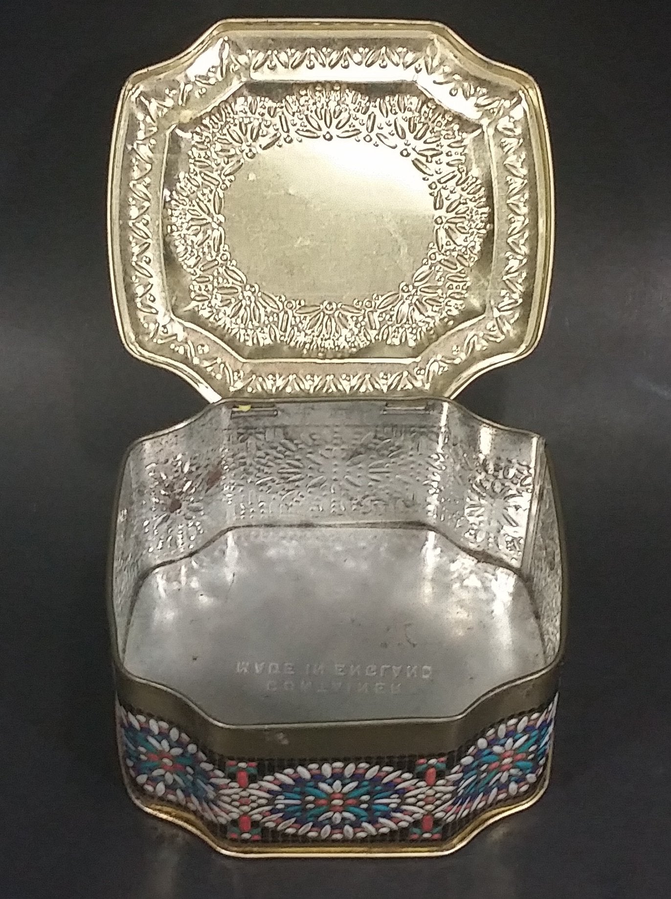 Collectible Beautifully Decorated Pink Rose Flower Storage Container Tin 9