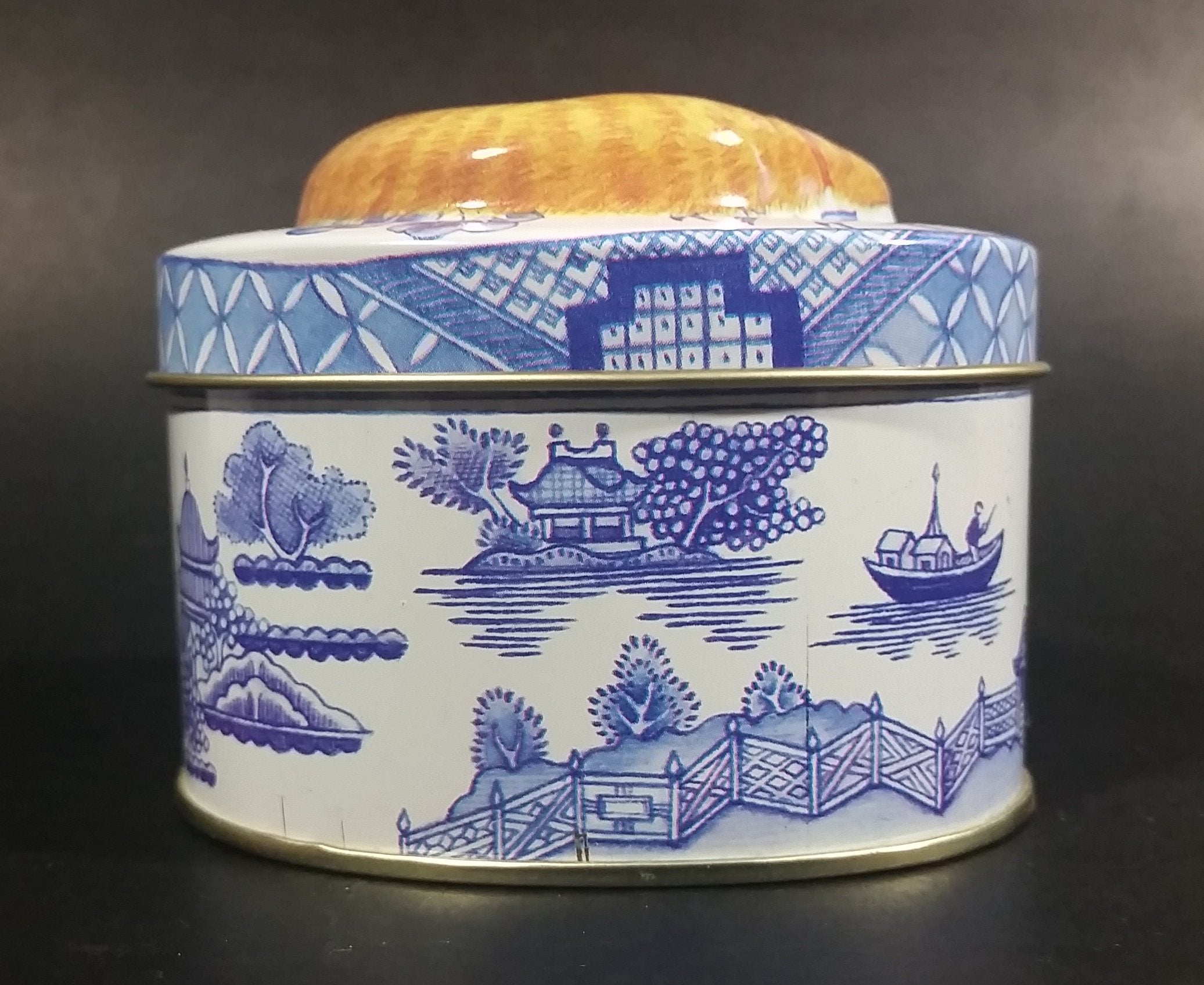 Collectible Blue Willow Blue and White Tin With Orange and White Sleeping Kitty Cat 7