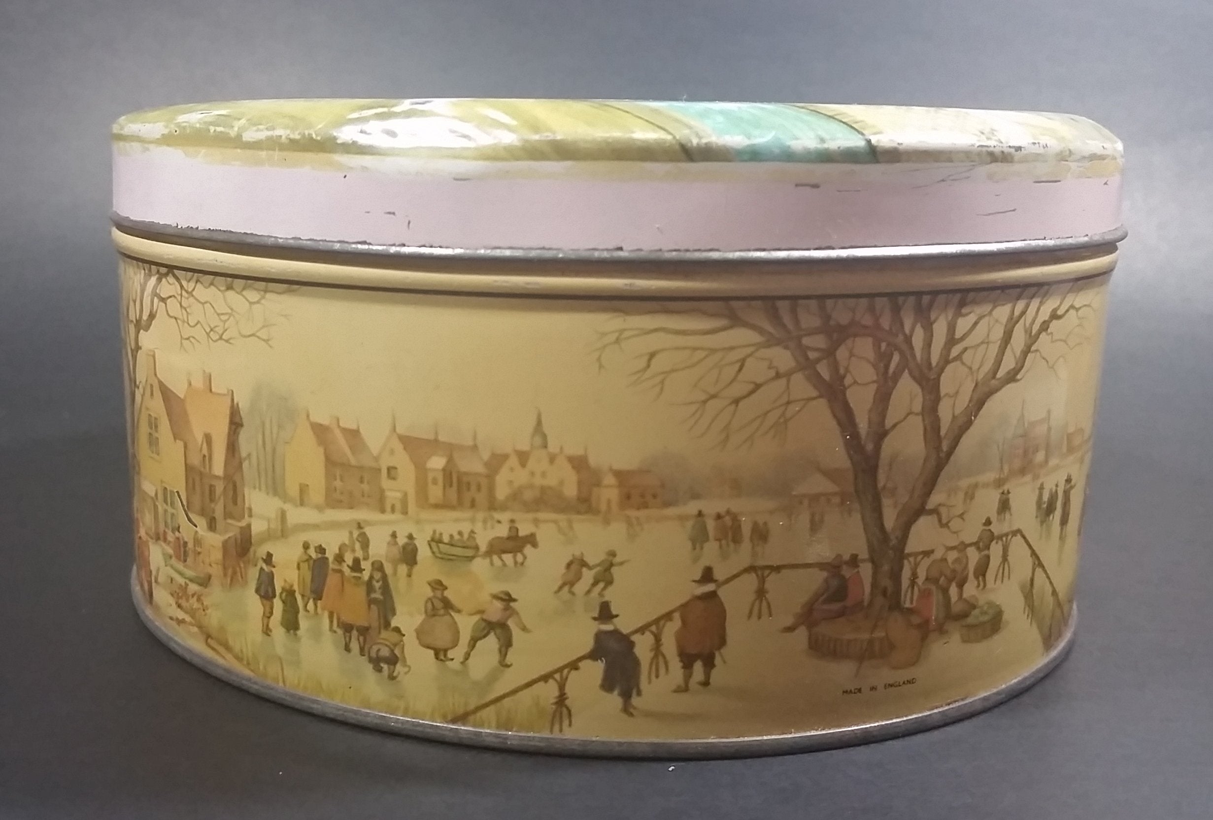 1953 Huntley & Palmers Queen Elizabeth II & The Duke of Edinburgh Biscuits Tin 6