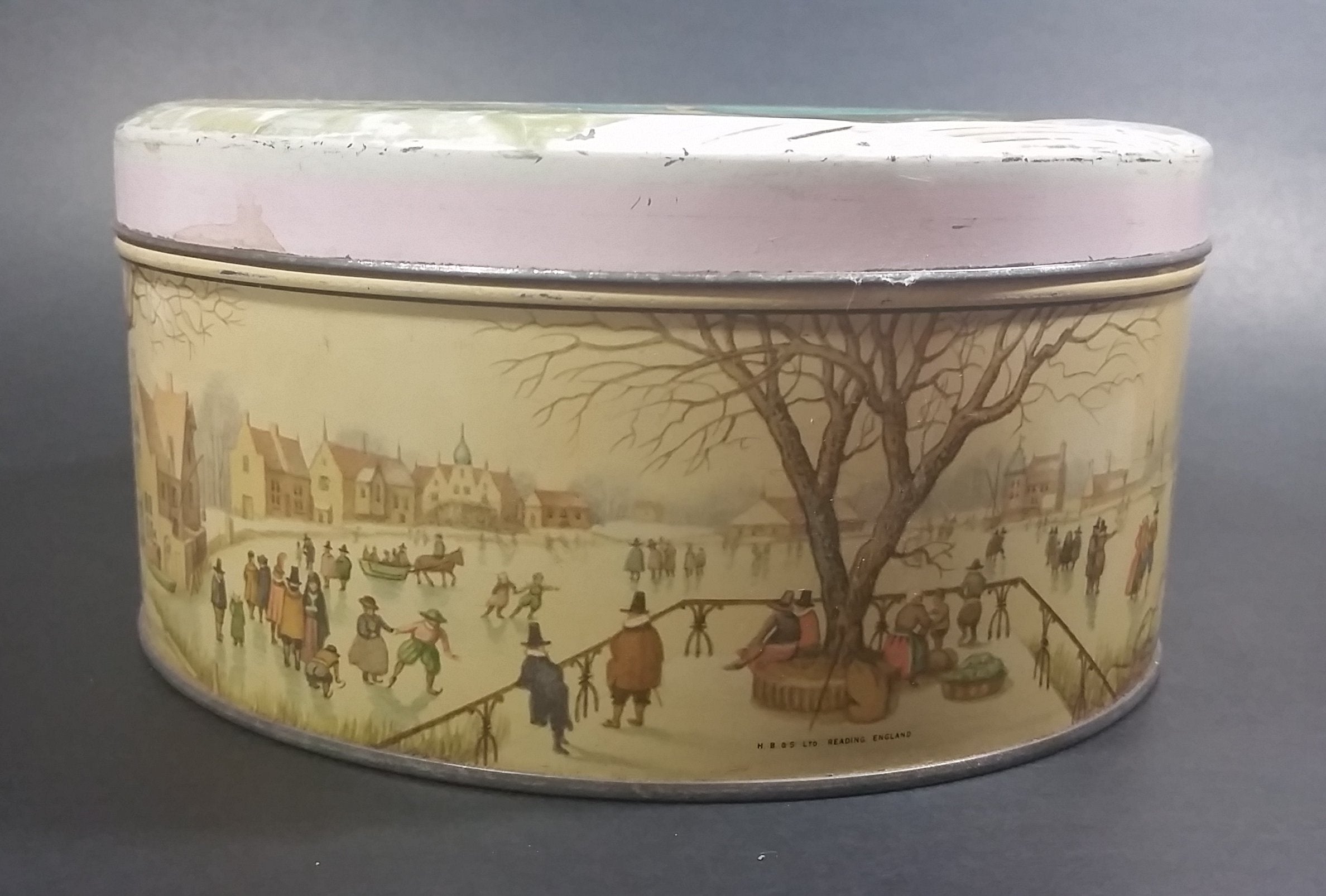 1953 Huntley & Palmers Queen Elizabeth II & The Duke of Edinburgh Biscuits Tin 10