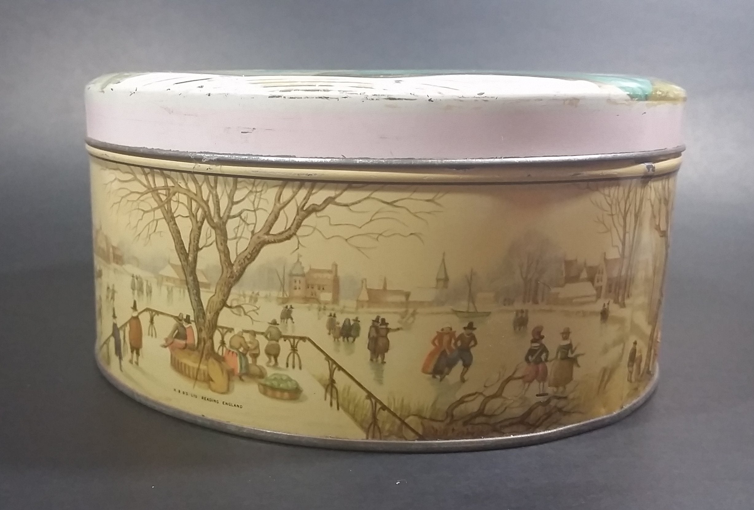 1953 Huntley & Palmers Queen Elizabeth II & The Duke of Edinburgh Biscuits Tin 11
