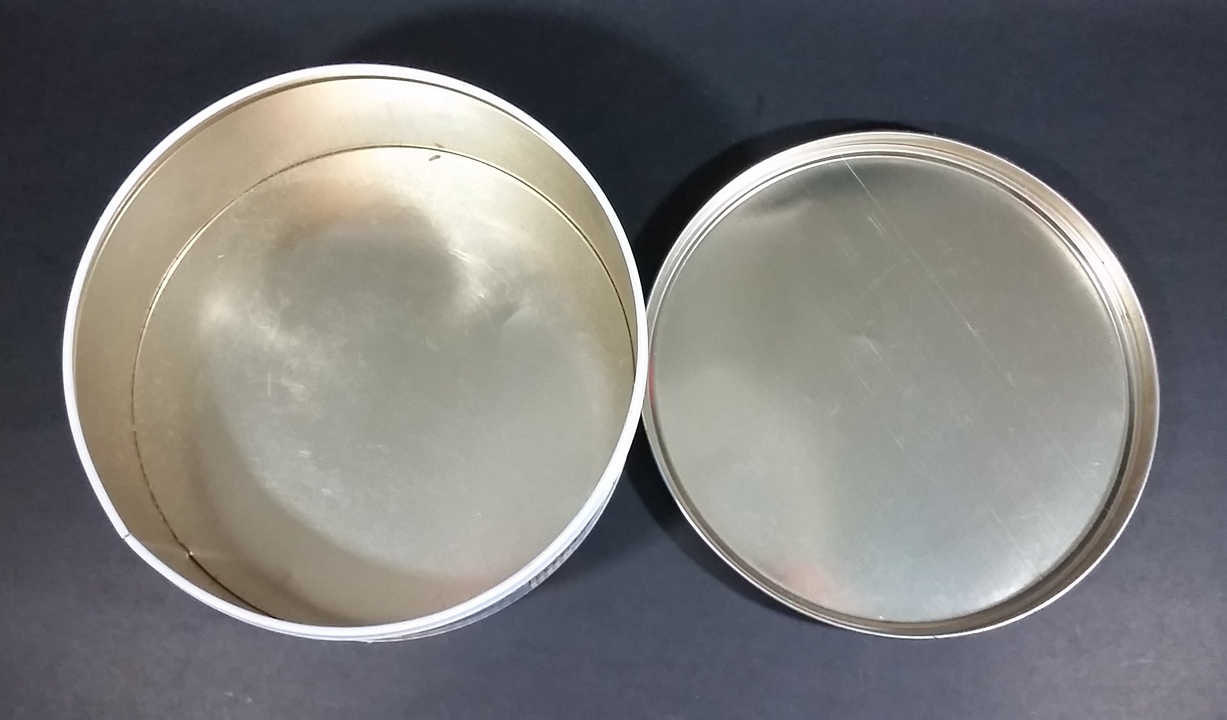 Rare Vintage Disney Mickey Mouse & Minnie Mouse in a Red Classic Car Round Tin Container 12