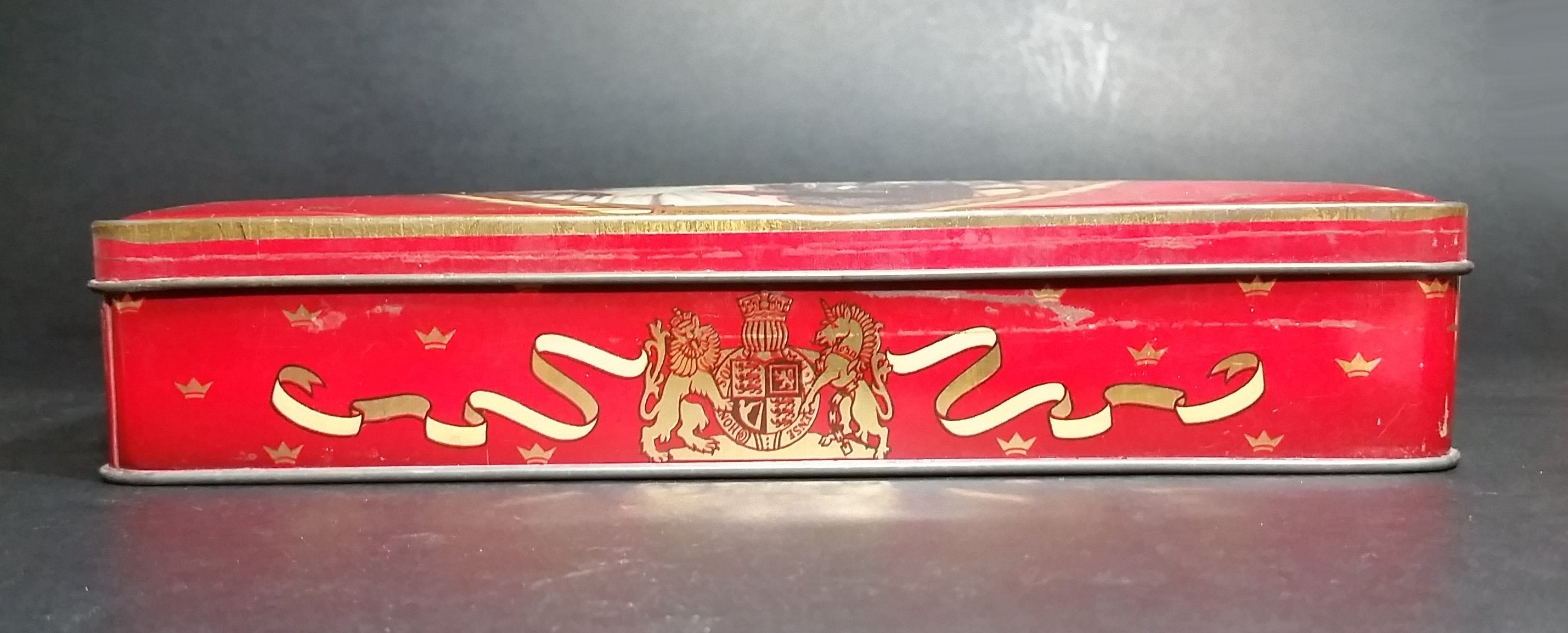 1953 Queen Elizabeth II & The Duke of Edinburgh Coronation Harry Vincent Ltd Toffee Tin 2