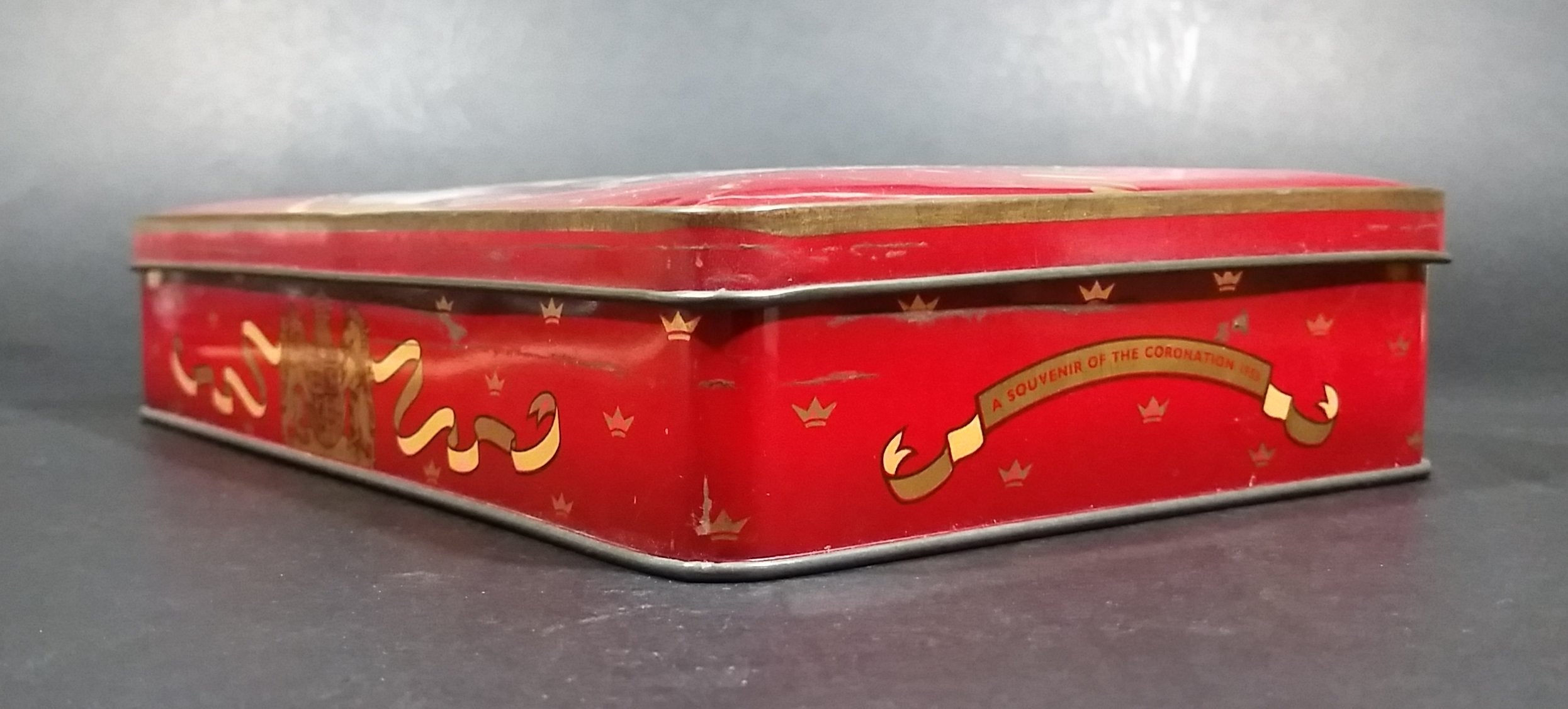 1953 Queen Elizabeth II & The Duke of Edinburgh Coronation Harry Vincent Ltd Toffee Tin 3