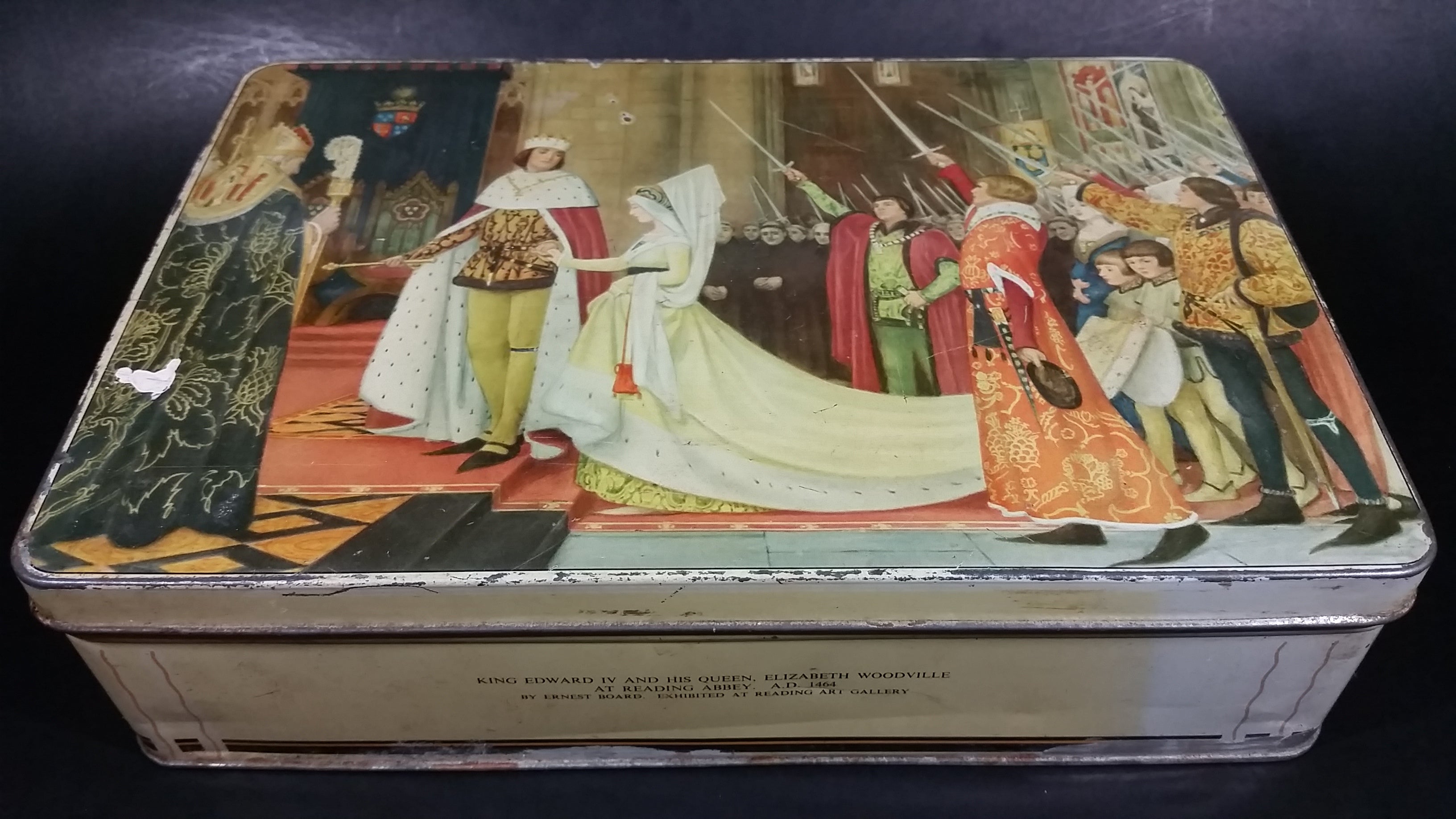 Rare Huntley & Palmers King Edward IV and His Queen, Elizabeth Woodville At Reading Abbey A.D. 1464 Biscuits Tin 17