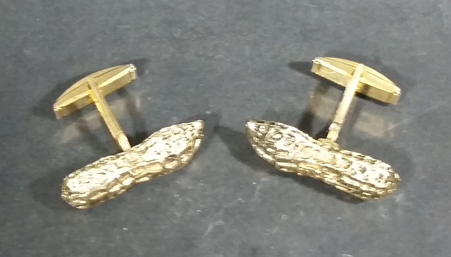 Vintage Peanut Shell Shaped Gold Tone Cufflinks - Patent. 2.974.381 5