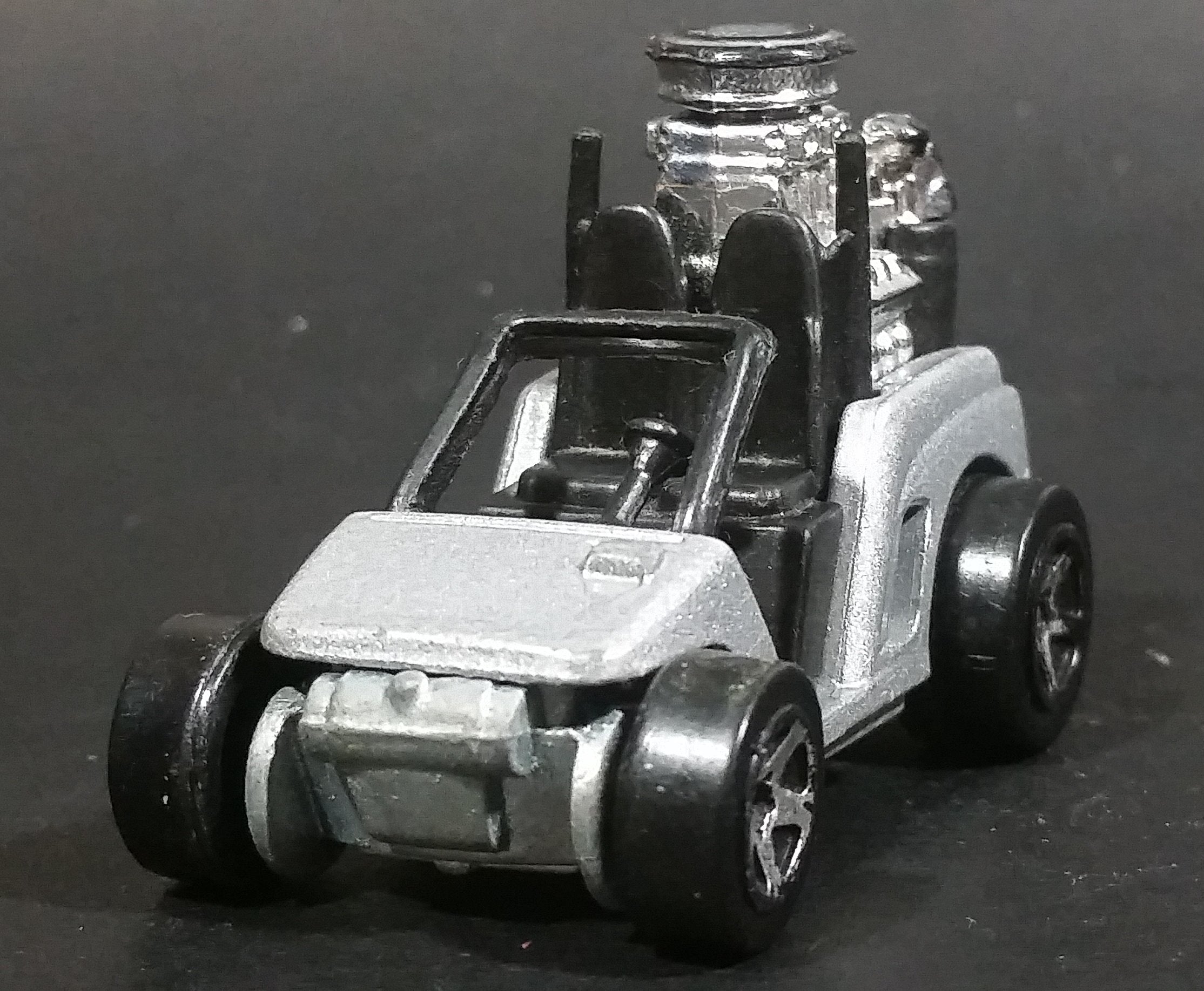 2007 Hot Wheels Wild Things Fore Wheeler Tee'd Off Metalflake Grey Die Cast Toy Car Golf Cart Vehicle 8