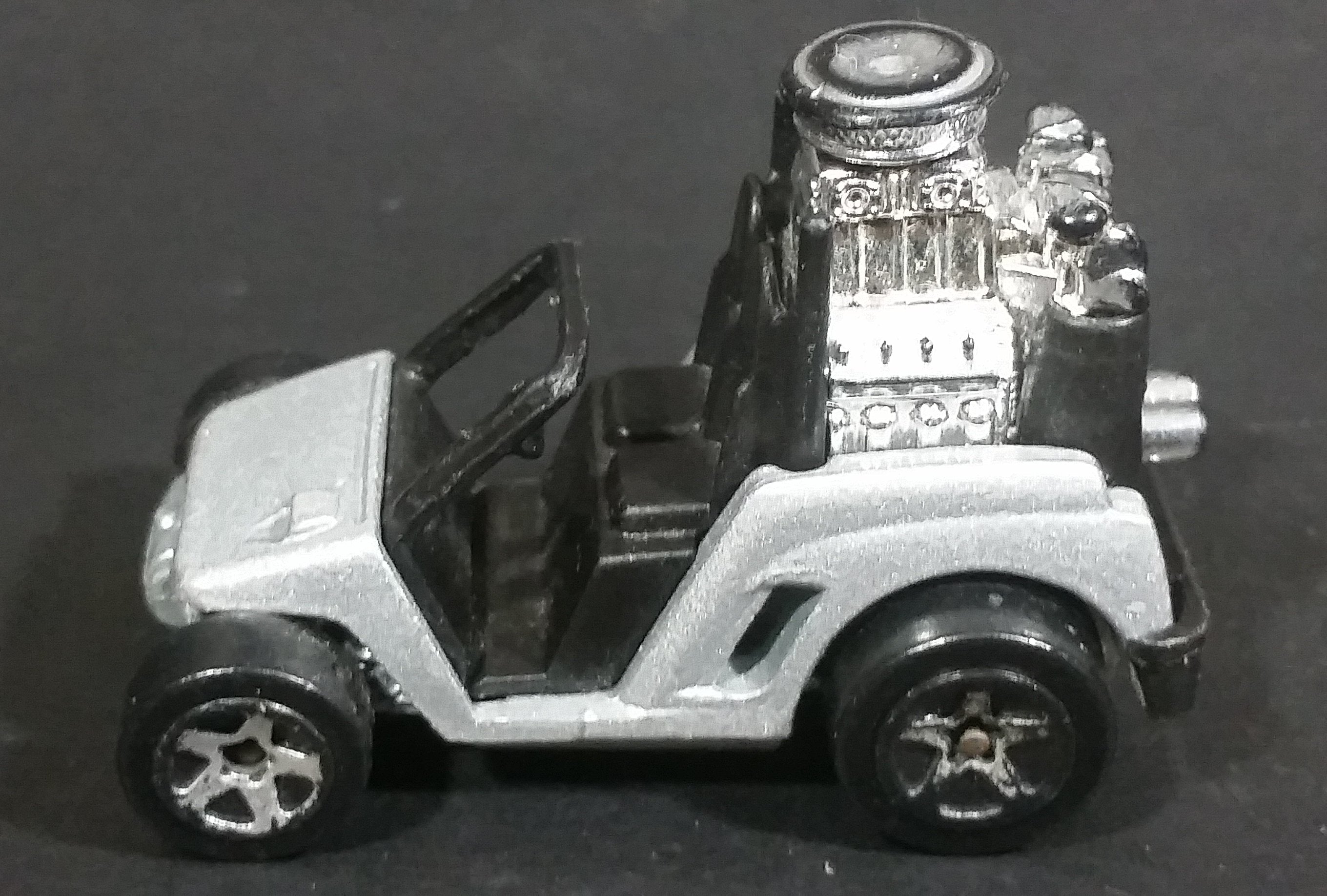 2007 Hot Wheels Wild Things Fore Wheeler Tee'd Off Metalflake Grey Die Cast Toy Car Golf Cart Vehicle