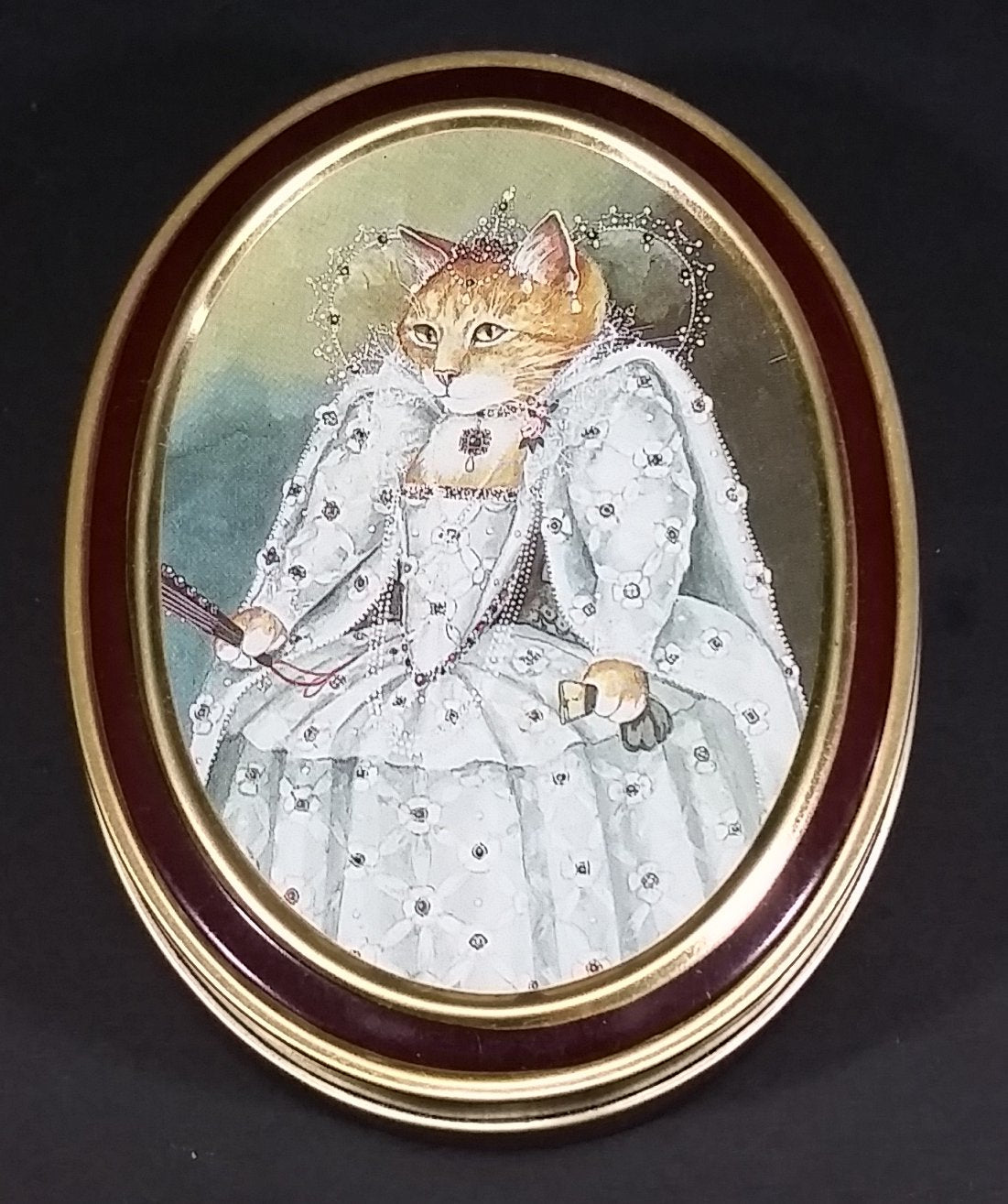 1990 Bentley's of London The Cat's Gallery Queen Elizabeth I Fruit Bon Bons Confectionery Tin Opened Still Full