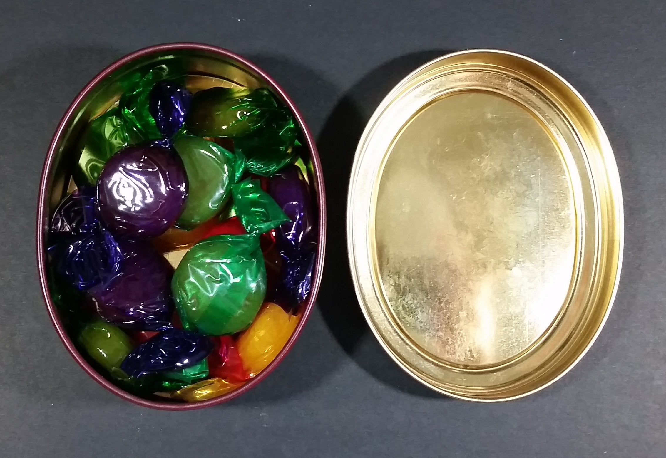 1990 Bentley's of London The Cat's Gallery Queen Elizabeth I Fruit Bon Bons Confectionery Tin Opened Still Full 7