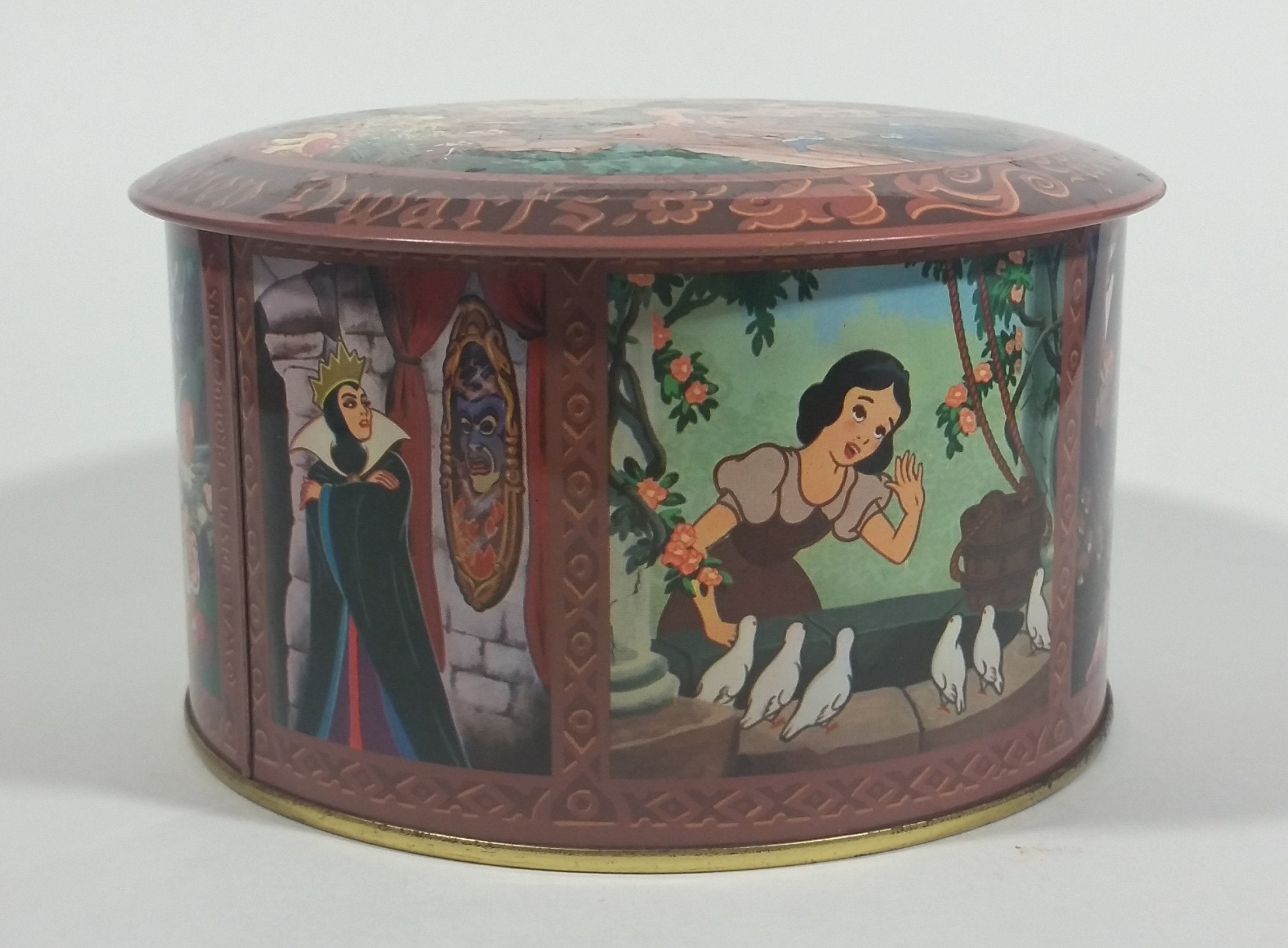 Vintage Walt Disney Productions Snow White and The Seven Dwarfs Candy Jar Mix Round Collectible Tin Container 5
