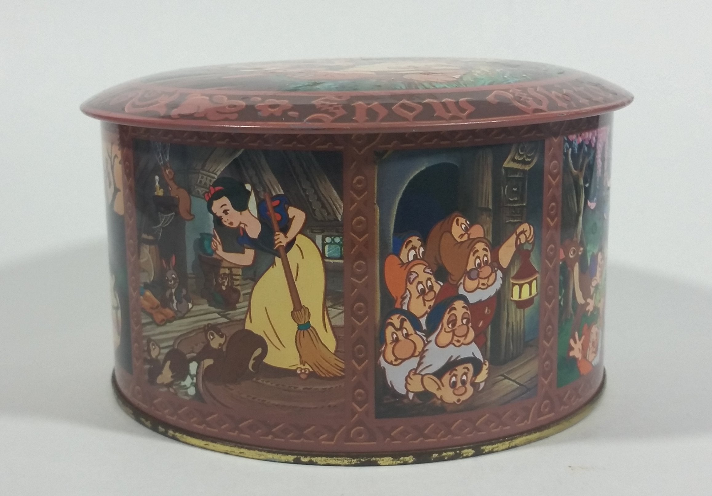 Vintage Walt Disney Productions Snow White and The Seven Dwarfs Candy Jar Mix Round Collectible Tin Container 10