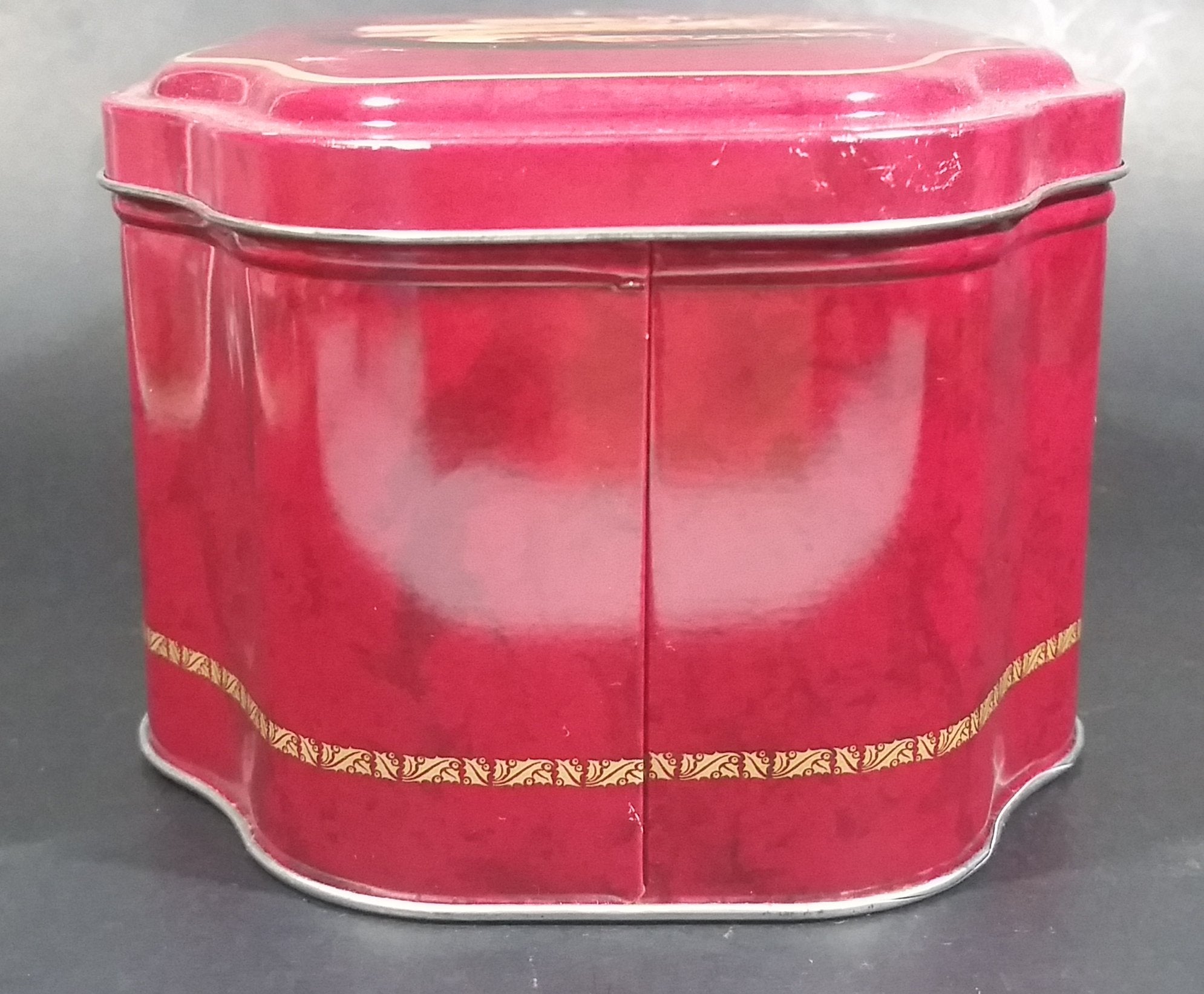 Oh Henry! OH OH OH Santa Claus Christmas Holiday Red Tin Container Collectible 5
