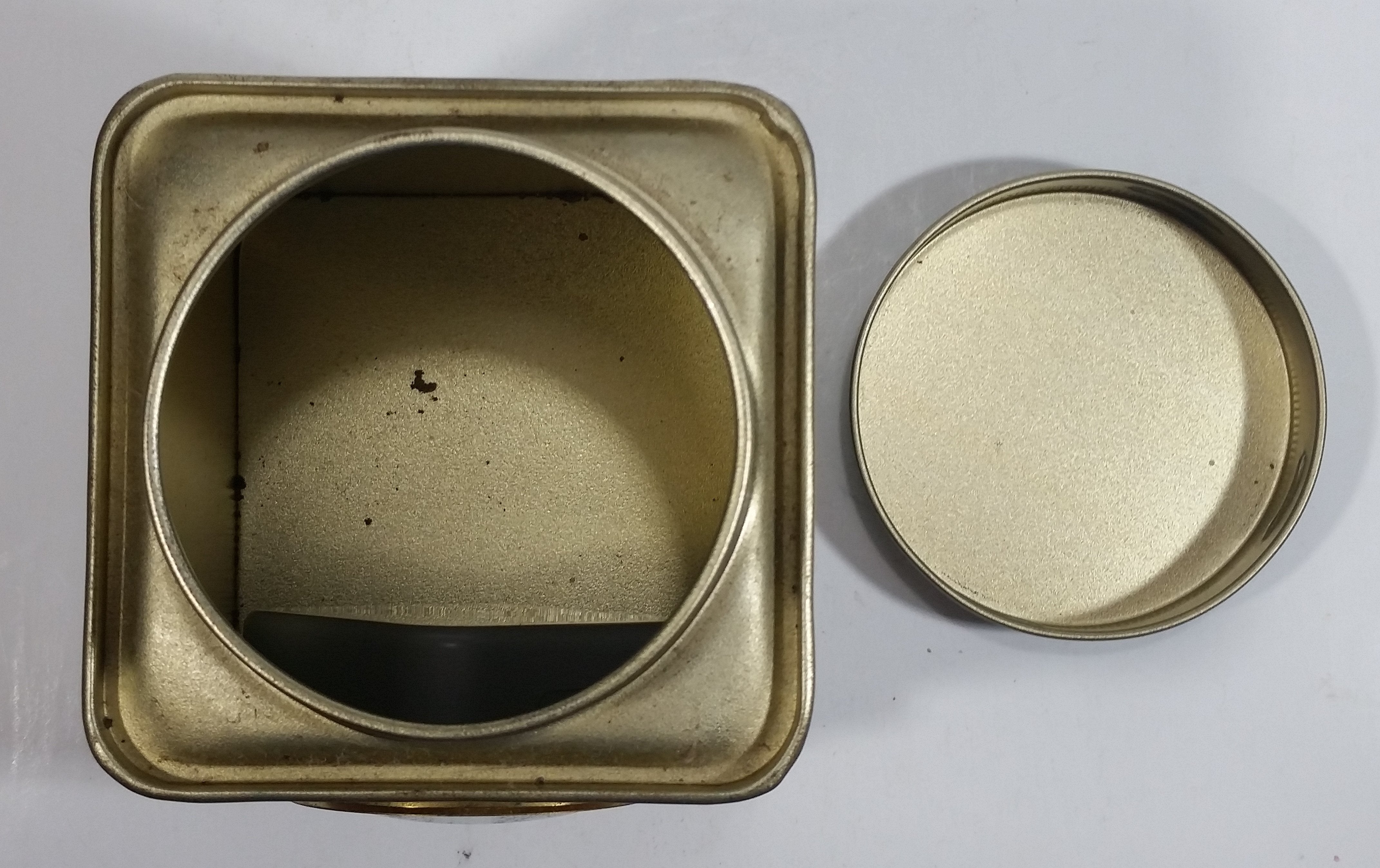 Vintage Hard to Find Harrods Green and Golden Clock in Tin Metal Container Made in Knightsbridge, London, England 13