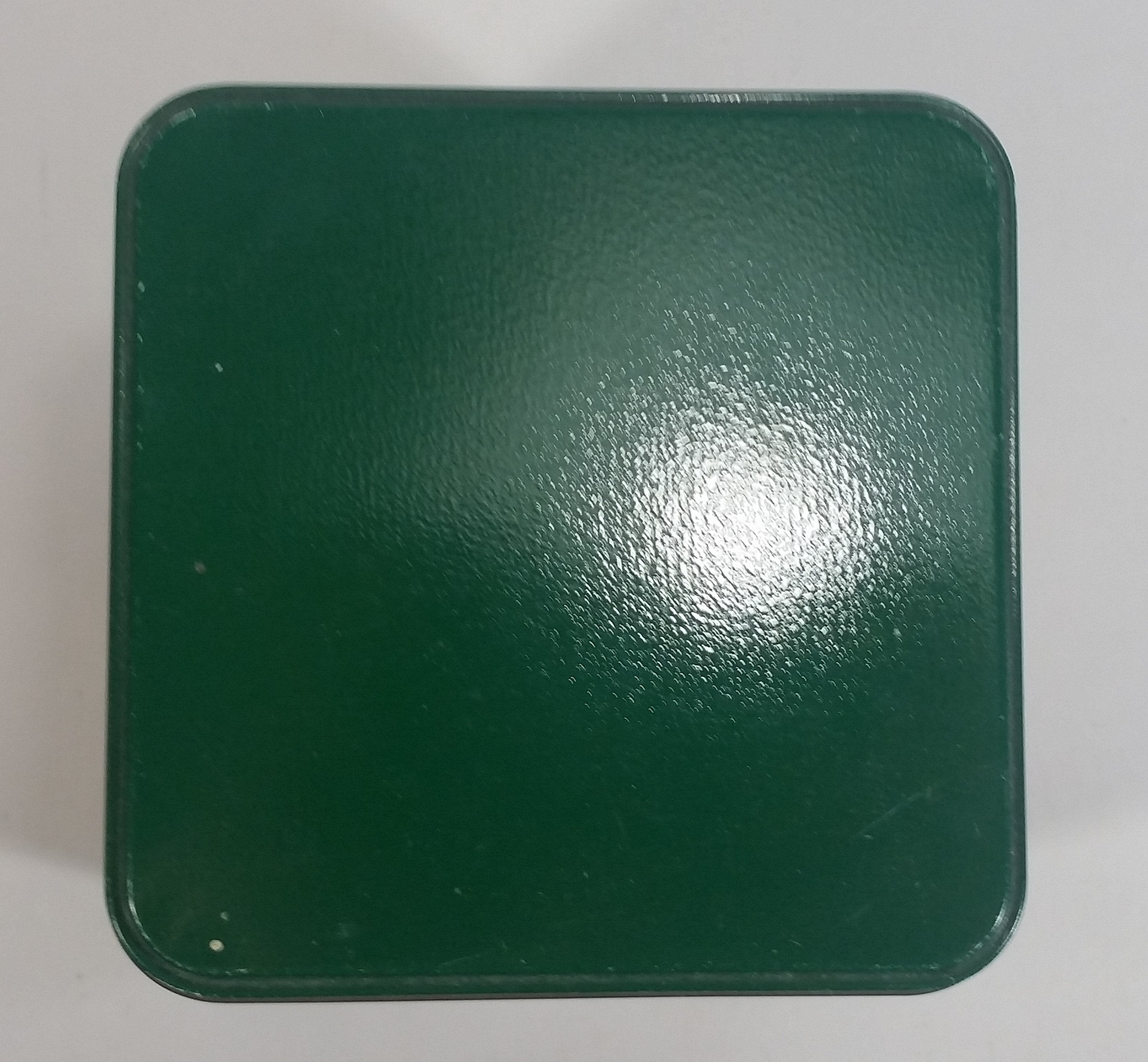Limited Edition Nestle Toll House Cookie Four Seasons Style Green Tin 3