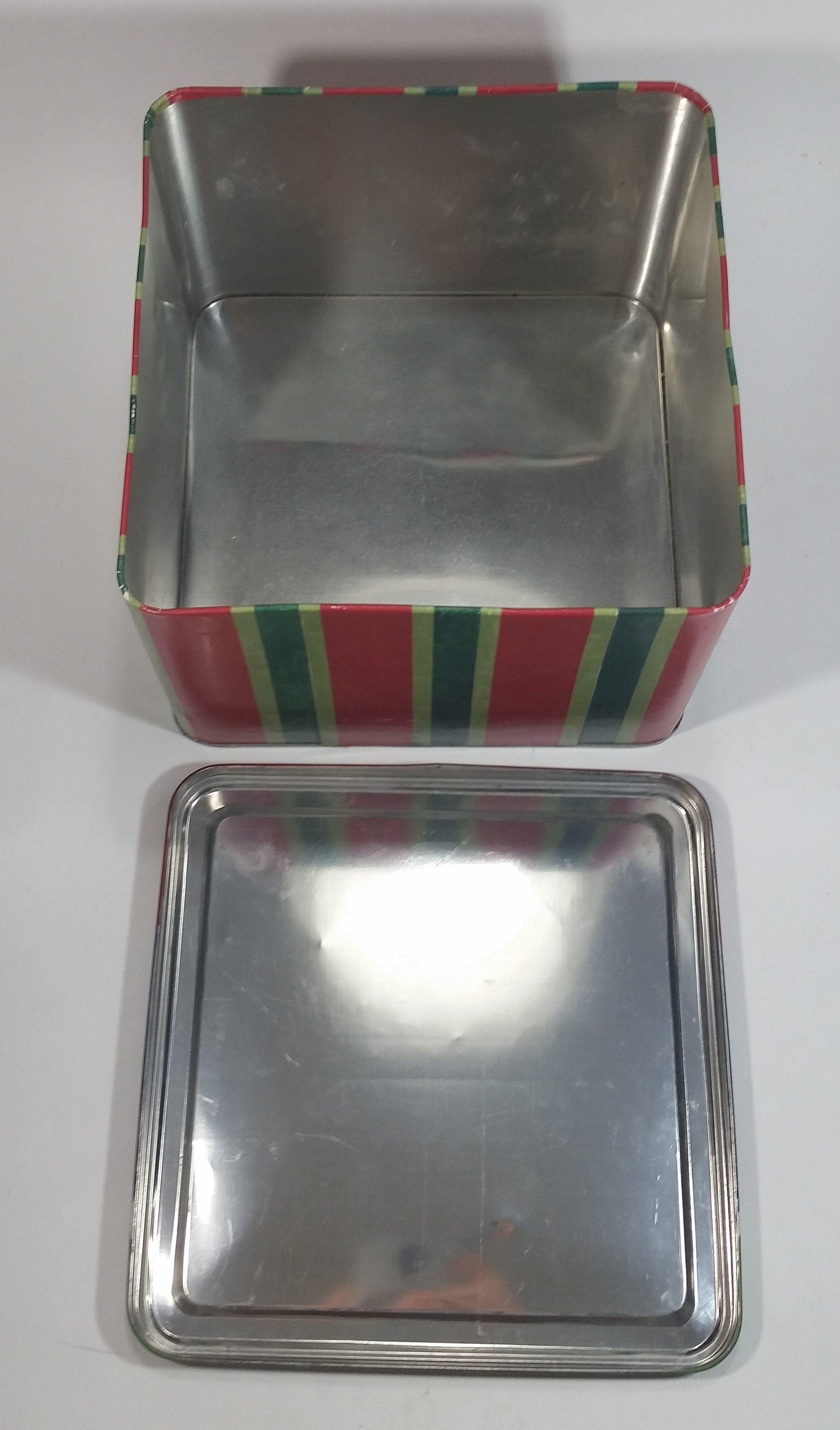 St. Nick's Fine Baking Natural Brown Sugar Pure Cane Dark Brown 100% Pure Santa Christmas Themed Large Tin Container 8