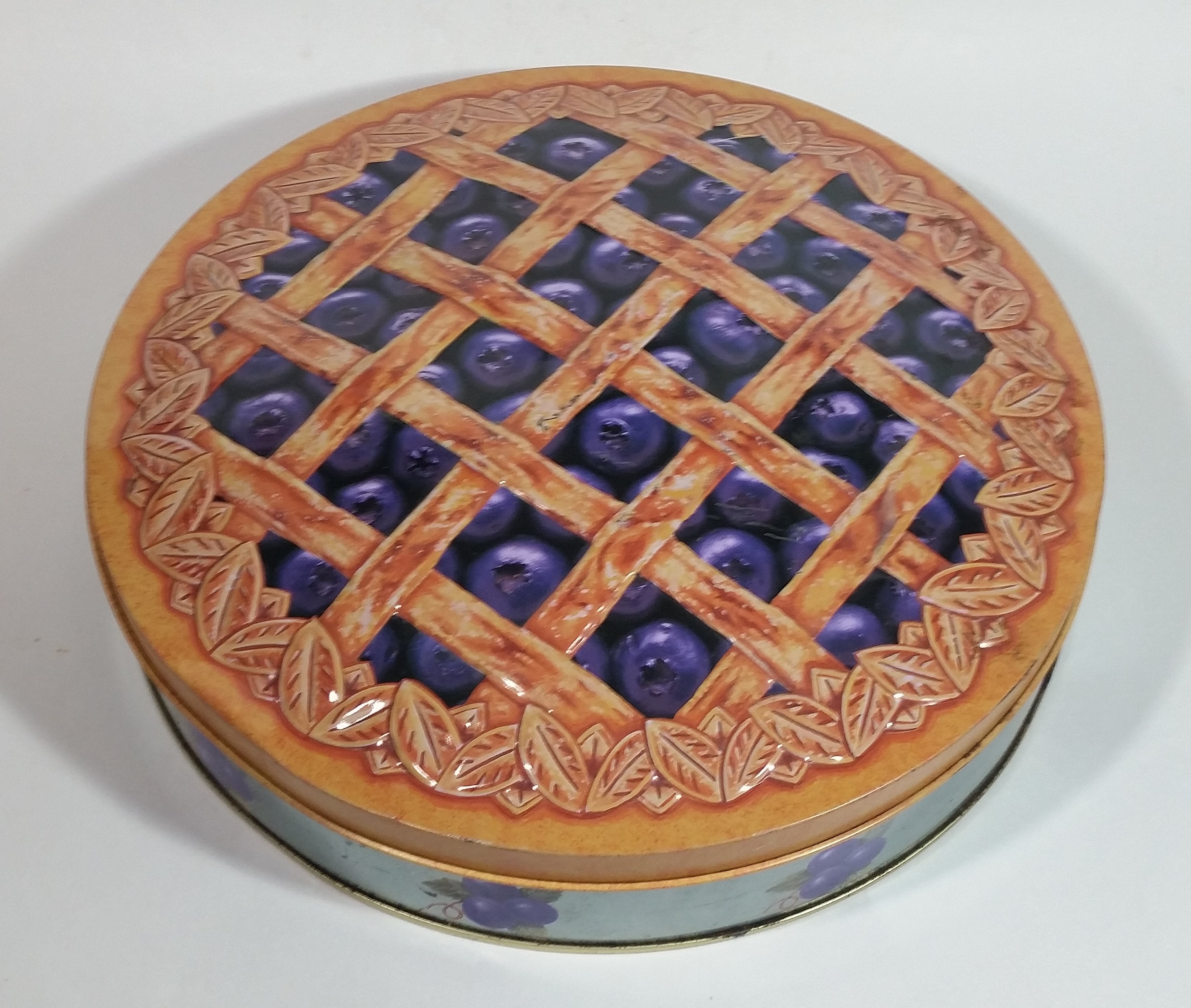 Collectible Large 10 1/2" Lattice Blueberry Pie Tin Metal Container 2