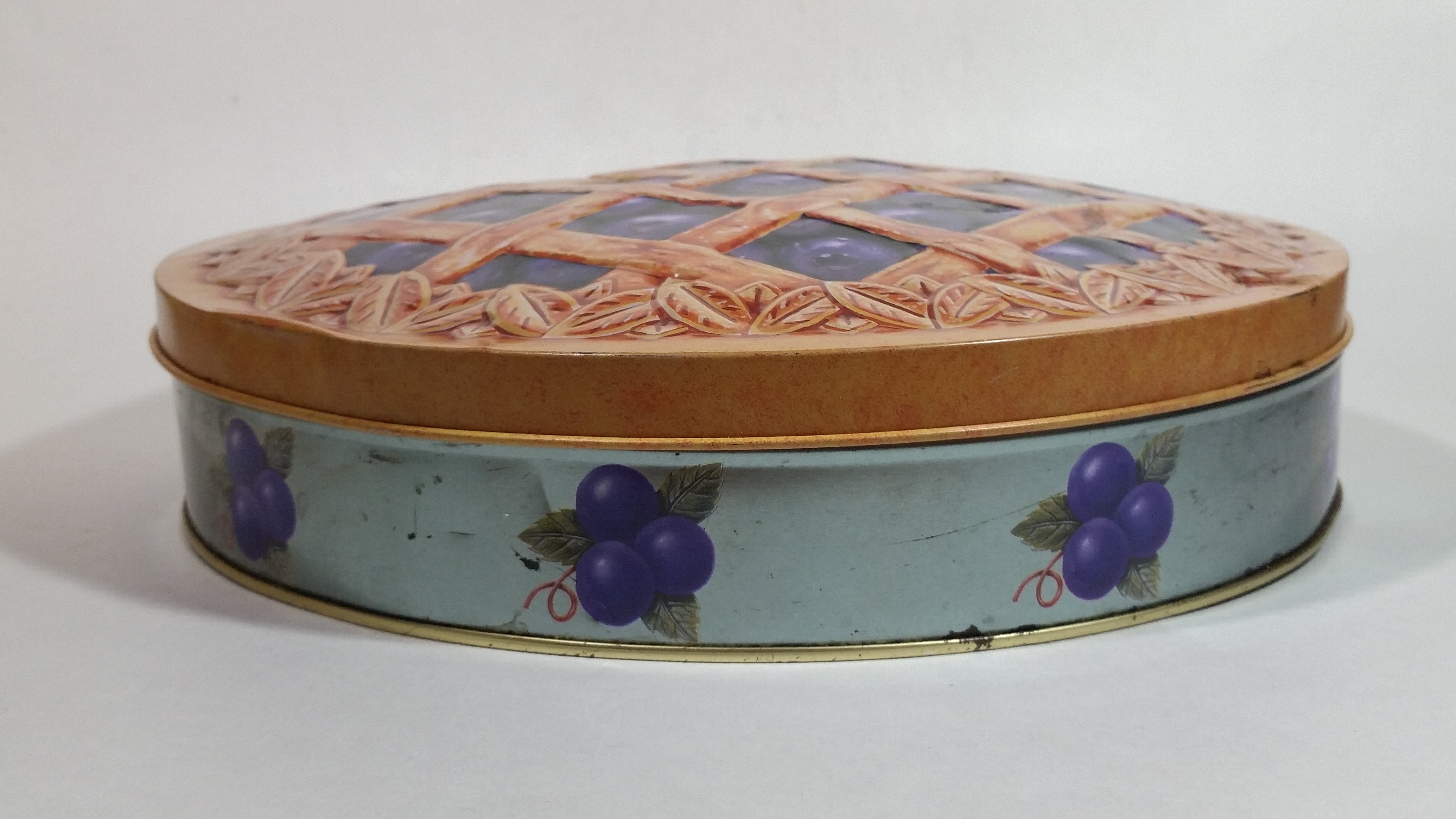 Collectible Large 10 1/2" Lattice Blueberry Pie Tin Metal Container 4