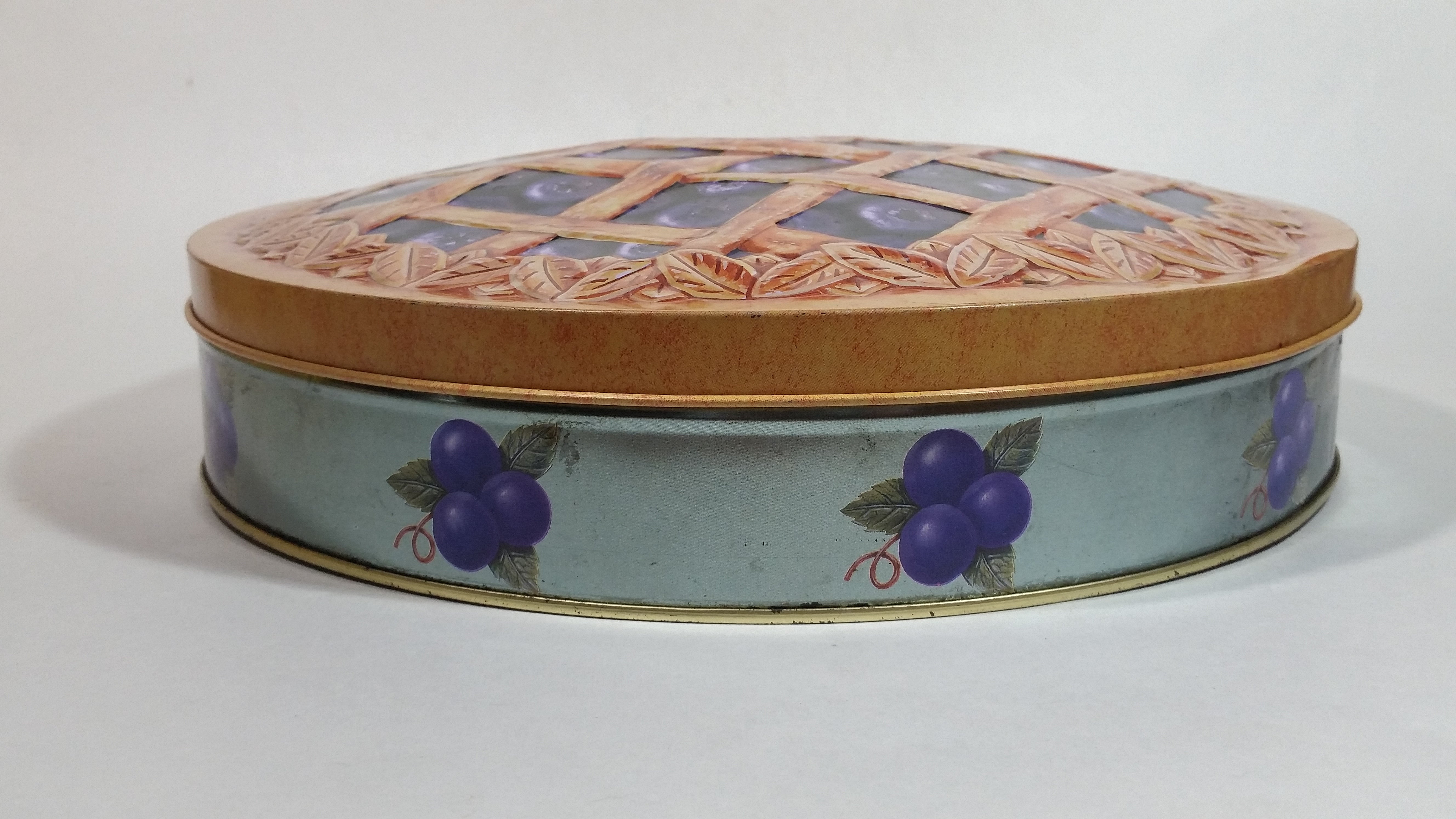 Collectible Large 10 1/2" Lattice Blueberry Pie Tin Metal Container 7
