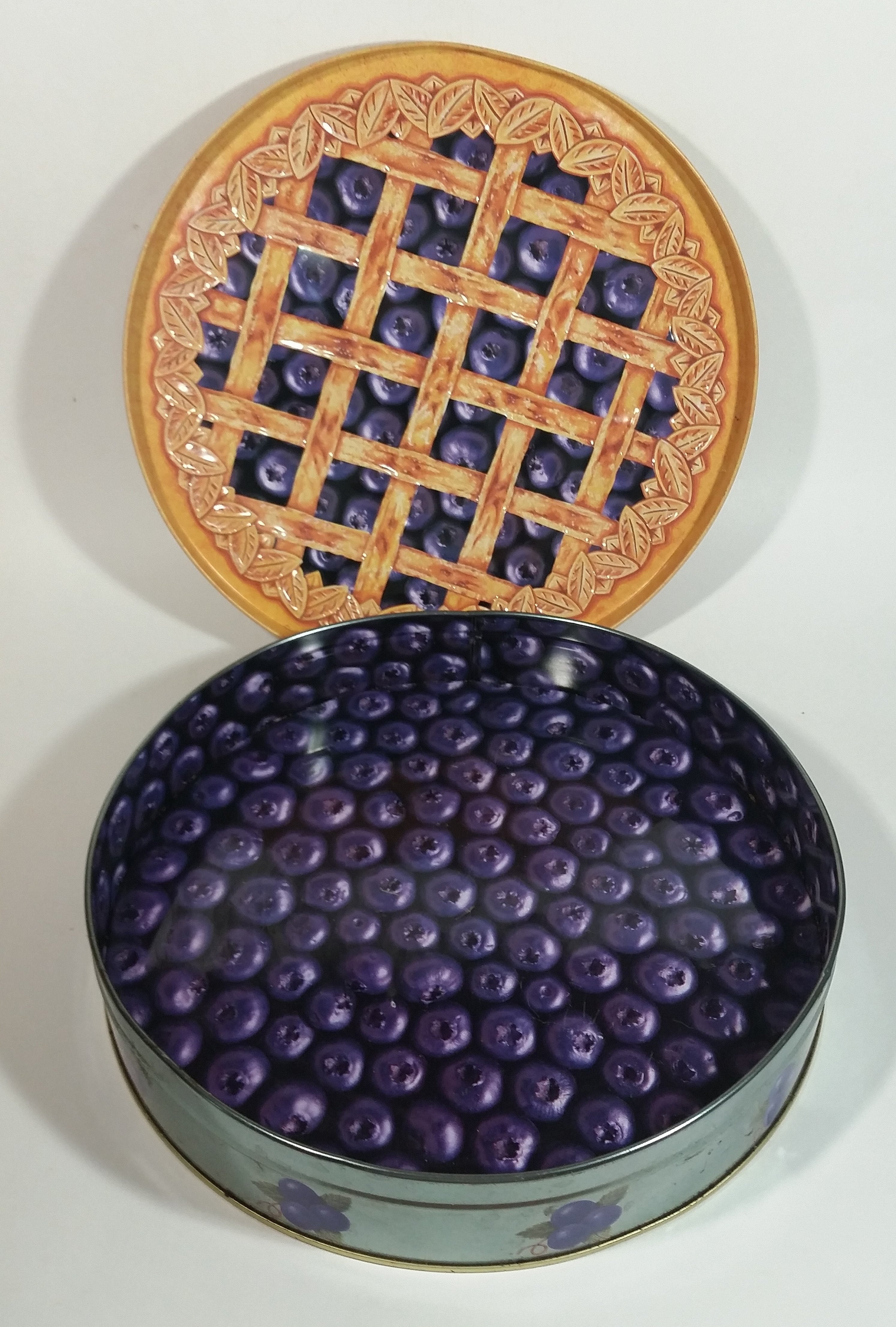 Collectible Large 10 1/2" Lattice Blueberry Pie Tin Metal Container 8