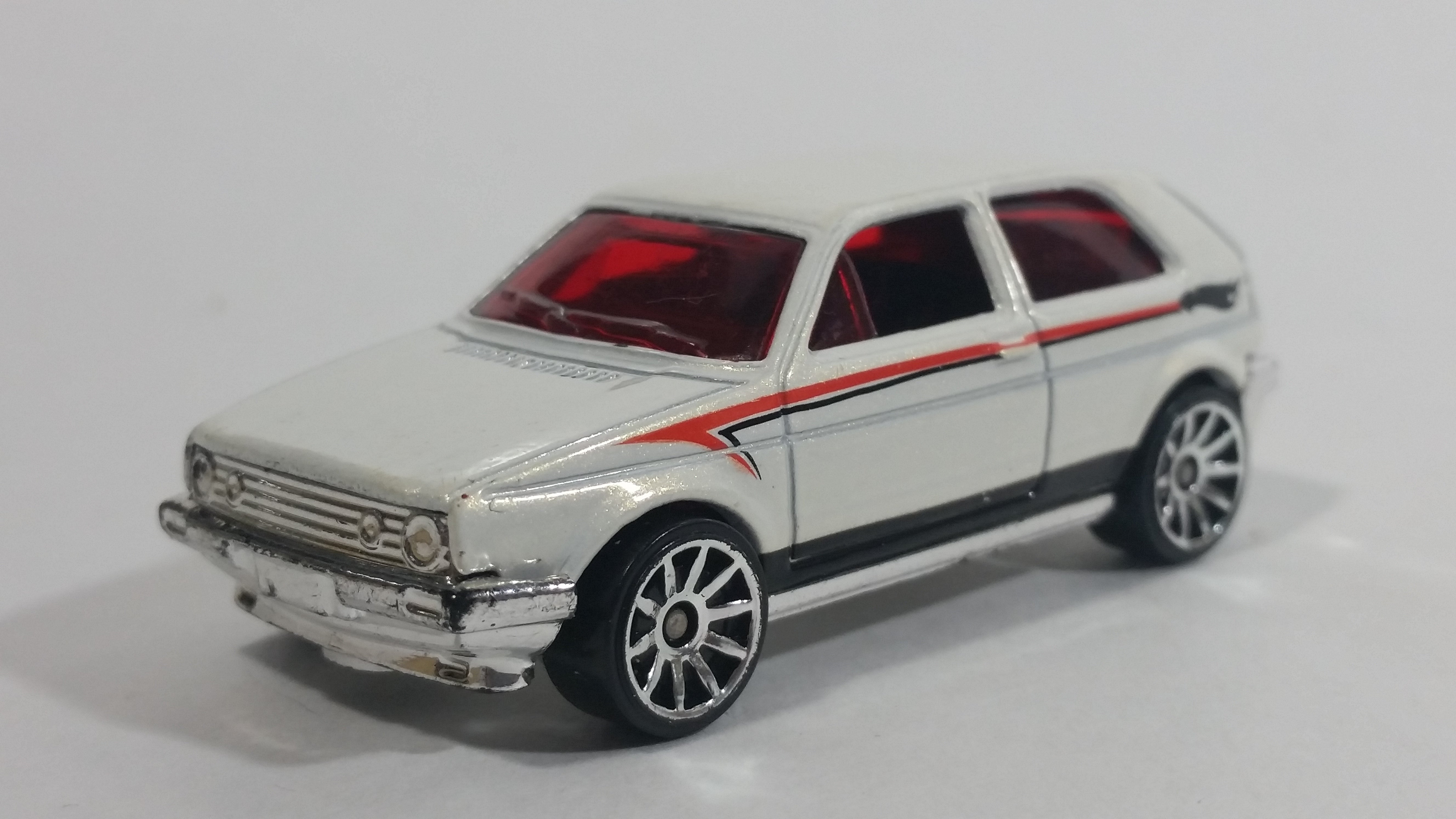 2009 Hot Wheels VW Golf GTI White Die Cast Toy Car Vehicle 2