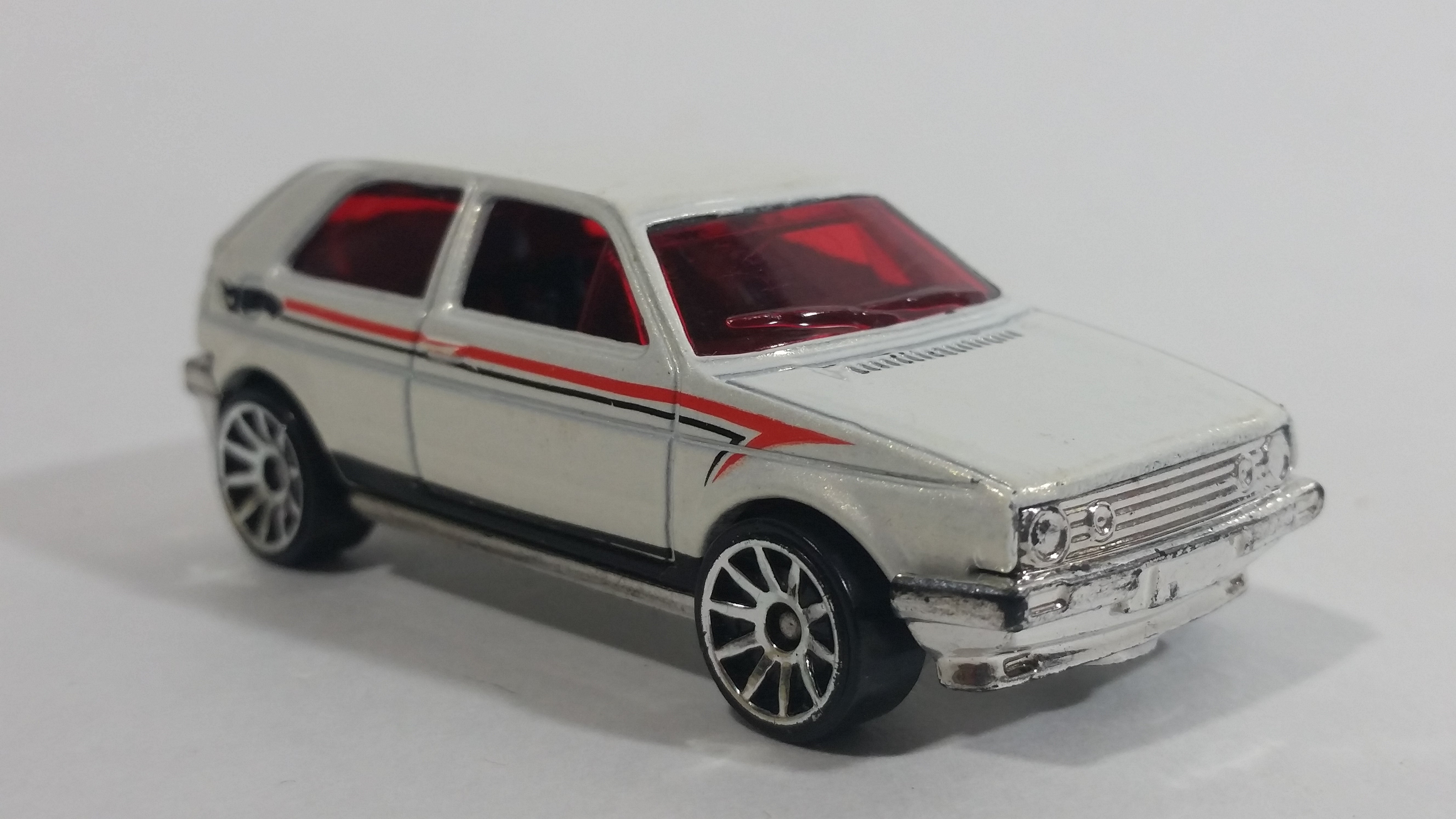 2009 Hot Wheels VW Golf GTI White Die Cast Toy Car Vehicle 4