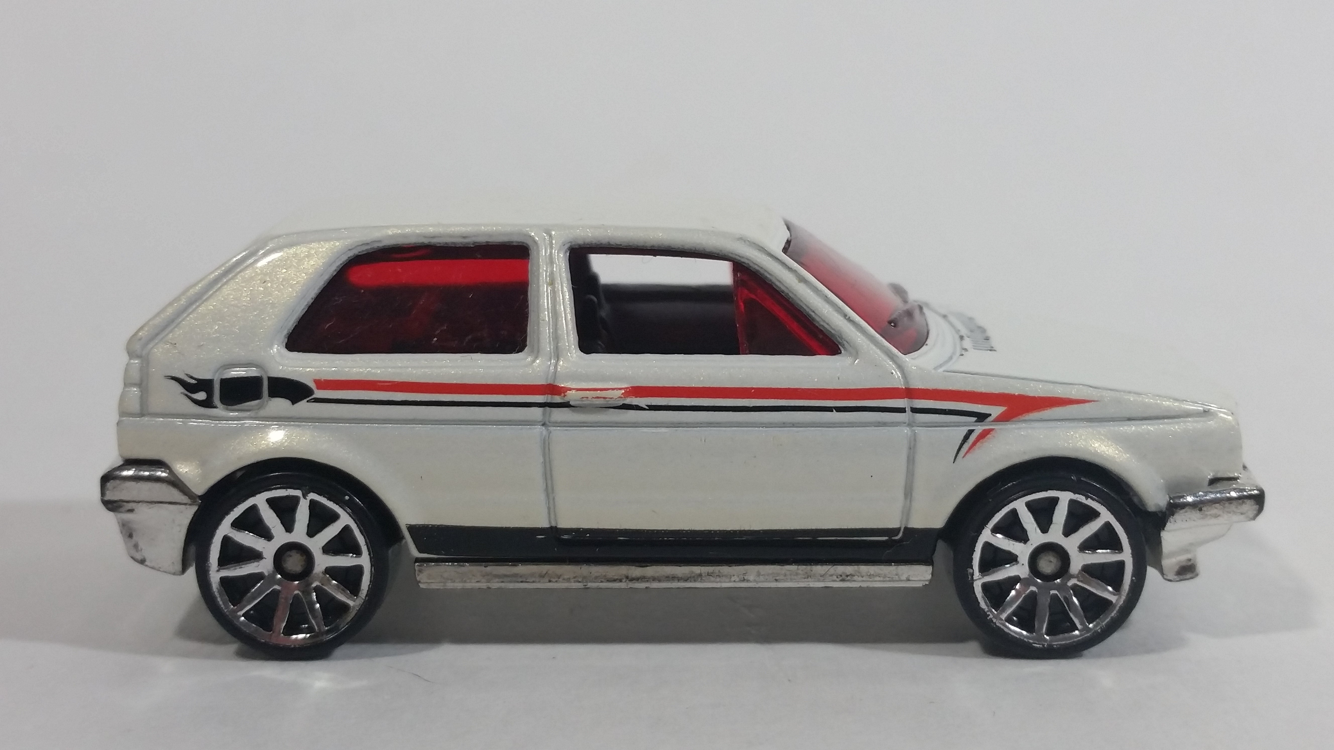 2009 Hot Wheels VW Golf GTI White Die Cast Toy Car Vehicle 5