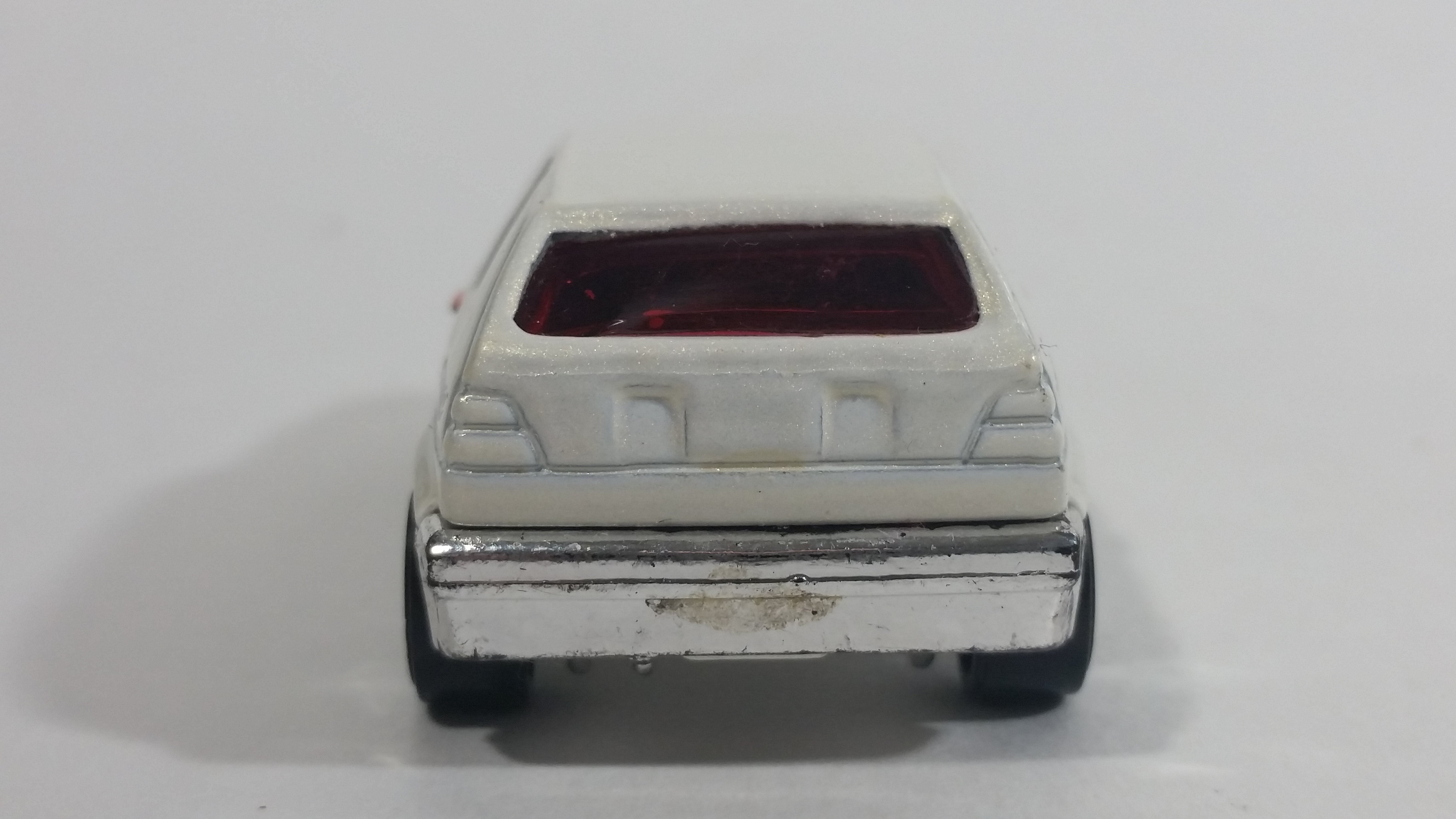 2009 Hot Wheels VW Golf GTI White Die Cast Toy Car Vehicle 7