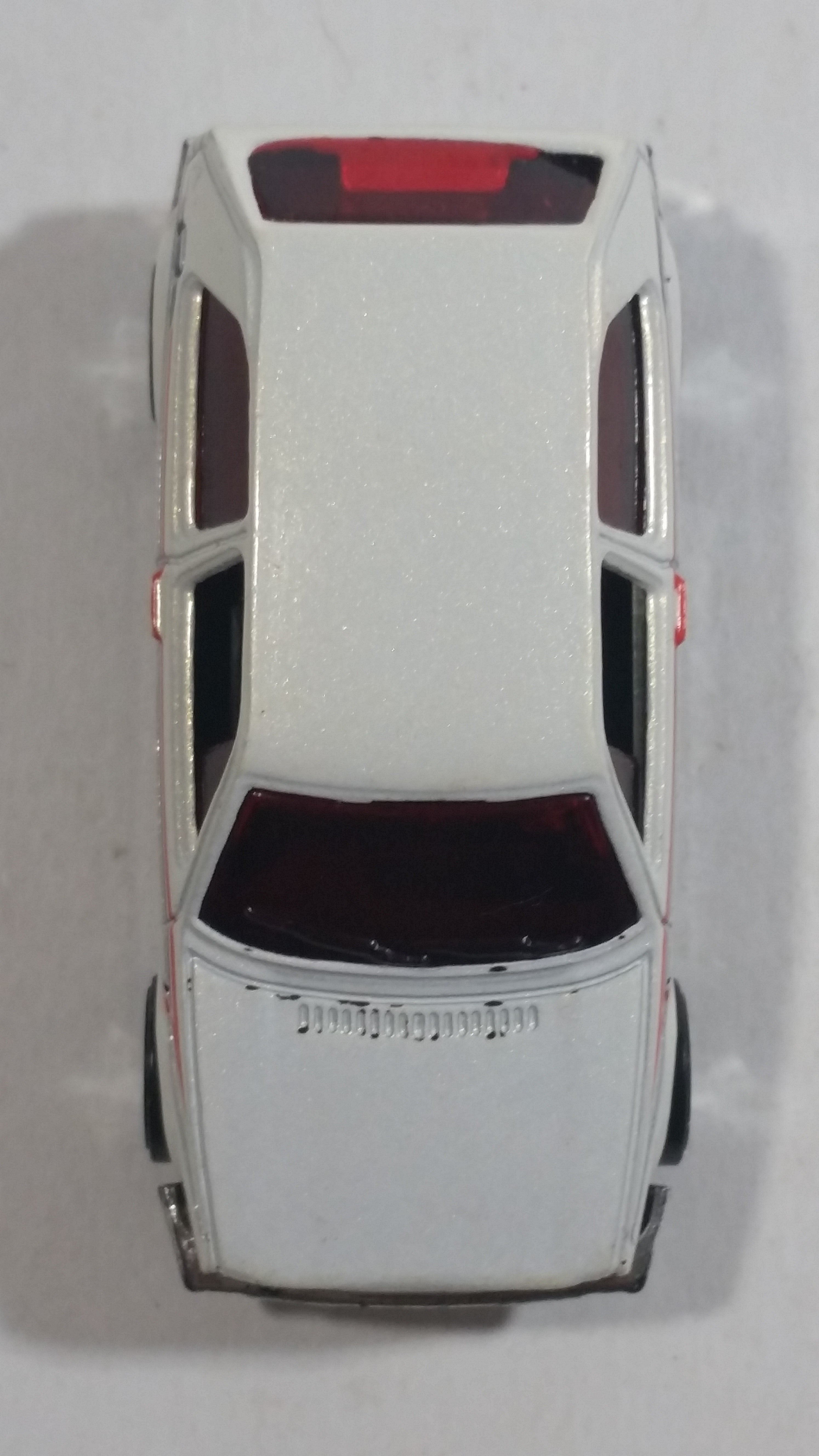 2009 Hot Wheels VW Golf GTI White Die Cast Toy Car Vehicle 13