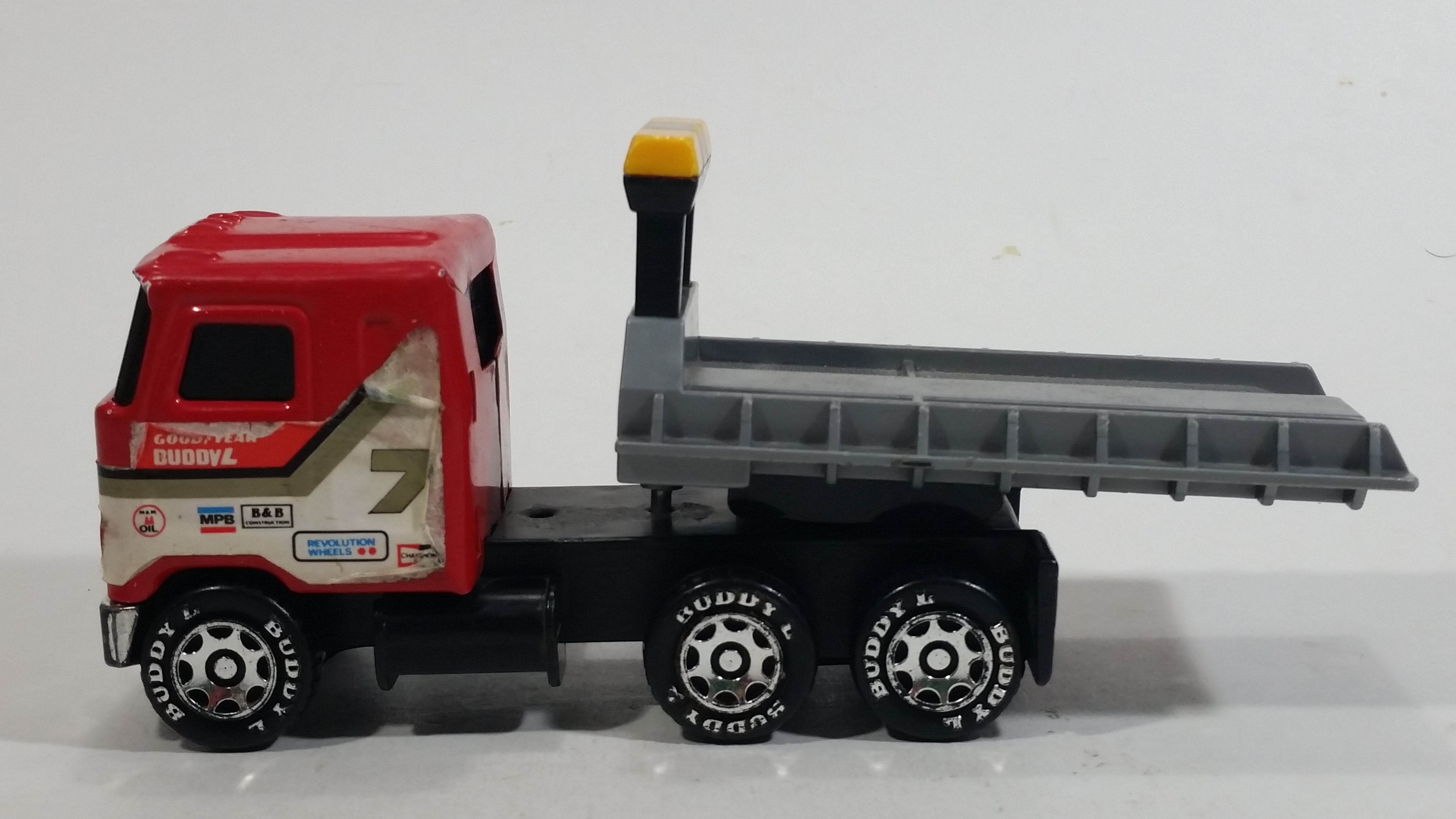 Vintage 1980 Buddy L Mack Semi Good Year #7 Flatbed Tow Truck Red and Grey Pressed Steel and Plastic Toy Car Wrecking Salvage Vehicle - Macau 2