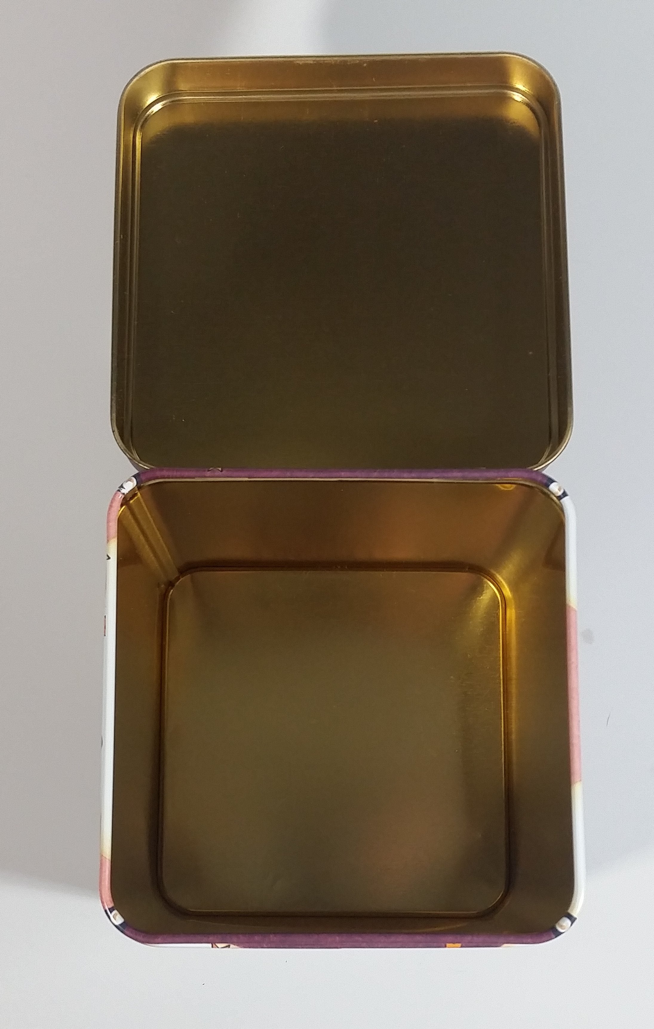 Cadbury's Caramilk at the Movies Chocolate Candy Bar Cinema Film Themed Tin Metal Hinged Container 1 of 3 in Series Snack Sweets Collectible 11